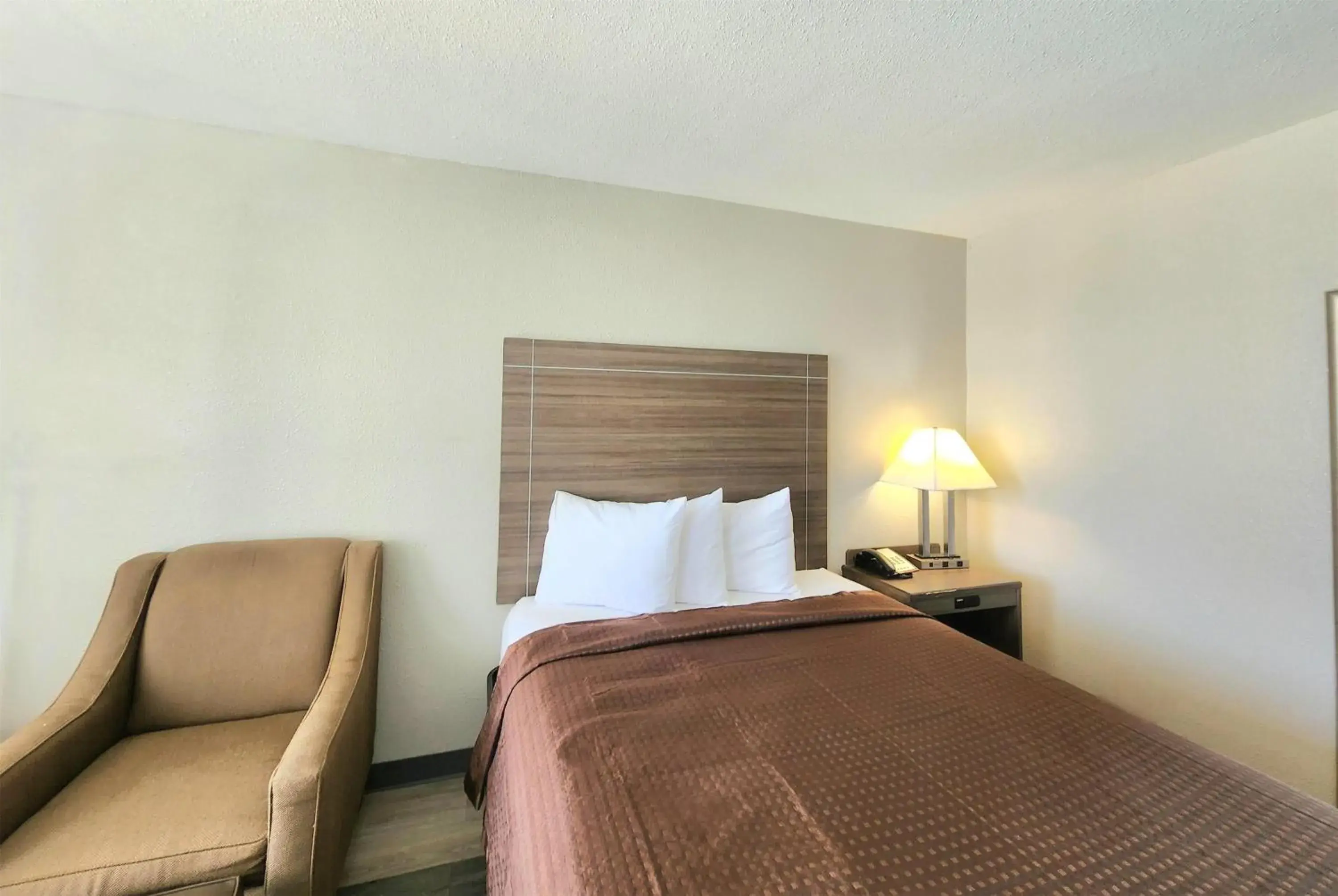 Photo of the whole room, Bed in Days Inn by Wyndham Seguin TX Photo of the whole room, Bed in Days Inn by Wyndham Seguin TX