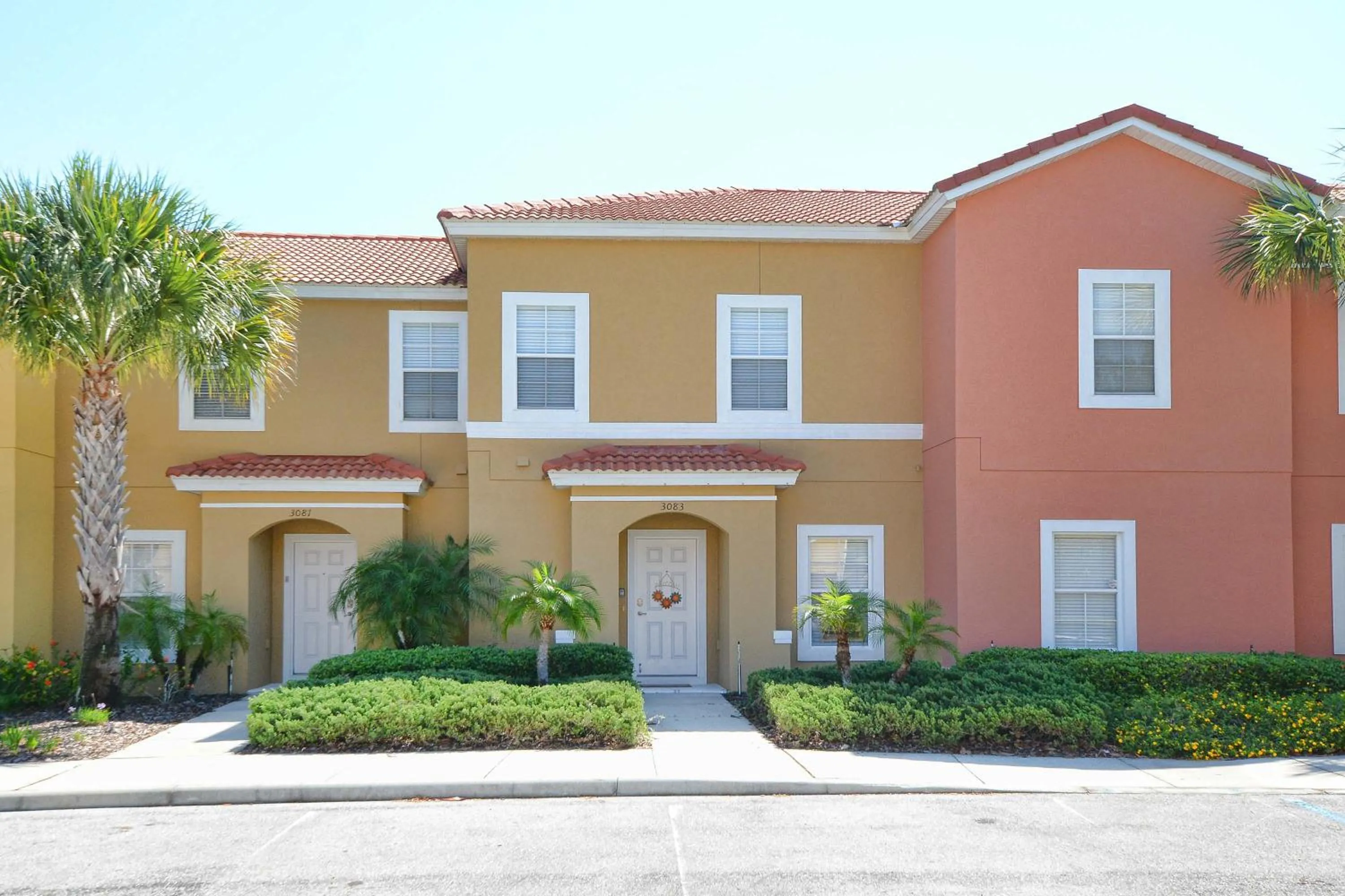 Property building in Encantada -4 Bedroom Townhome W- Splashpool-2651En