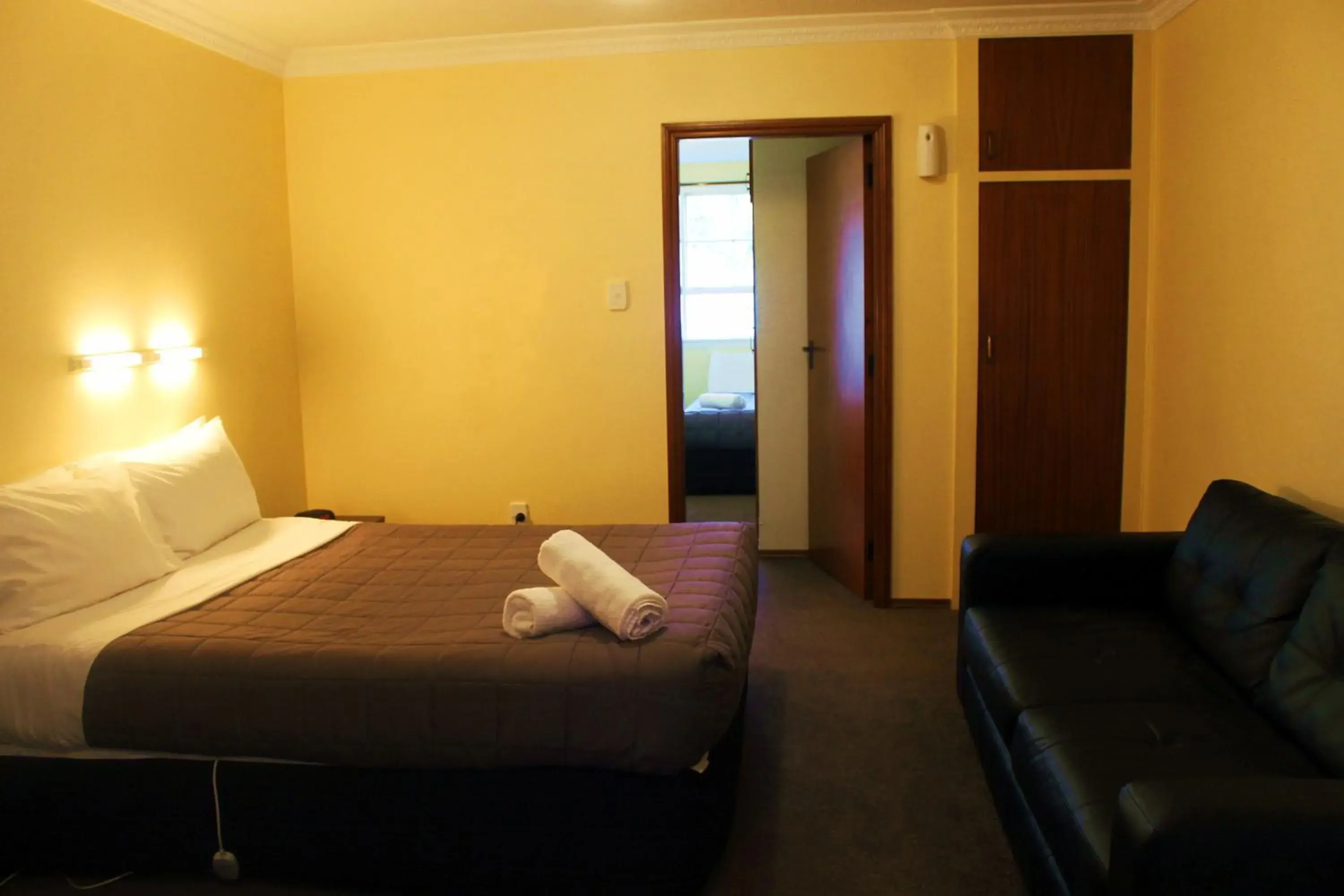Bedroom in Ferry Motel