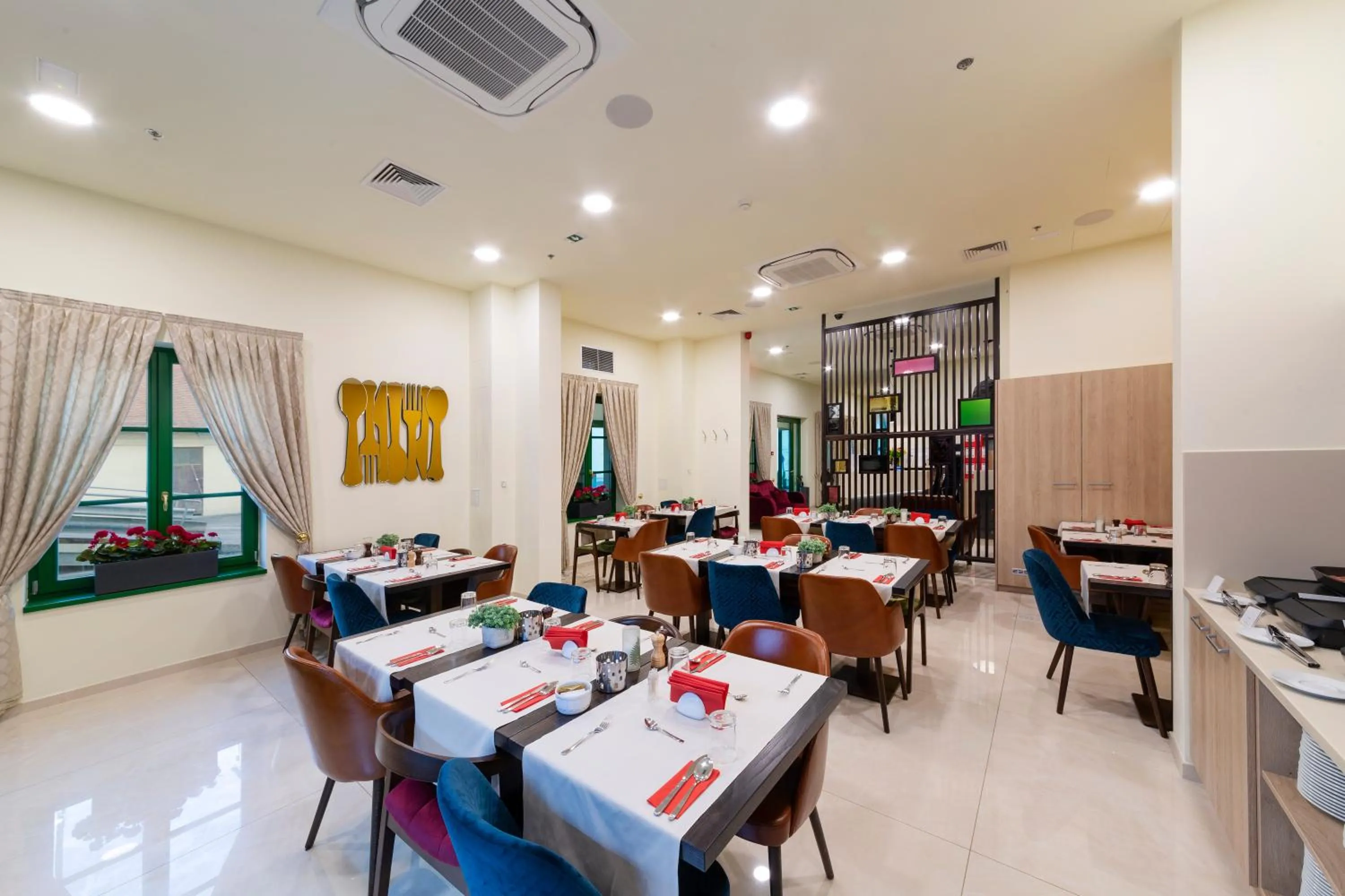 Restaurant/places to eat in Hotel PARK 45