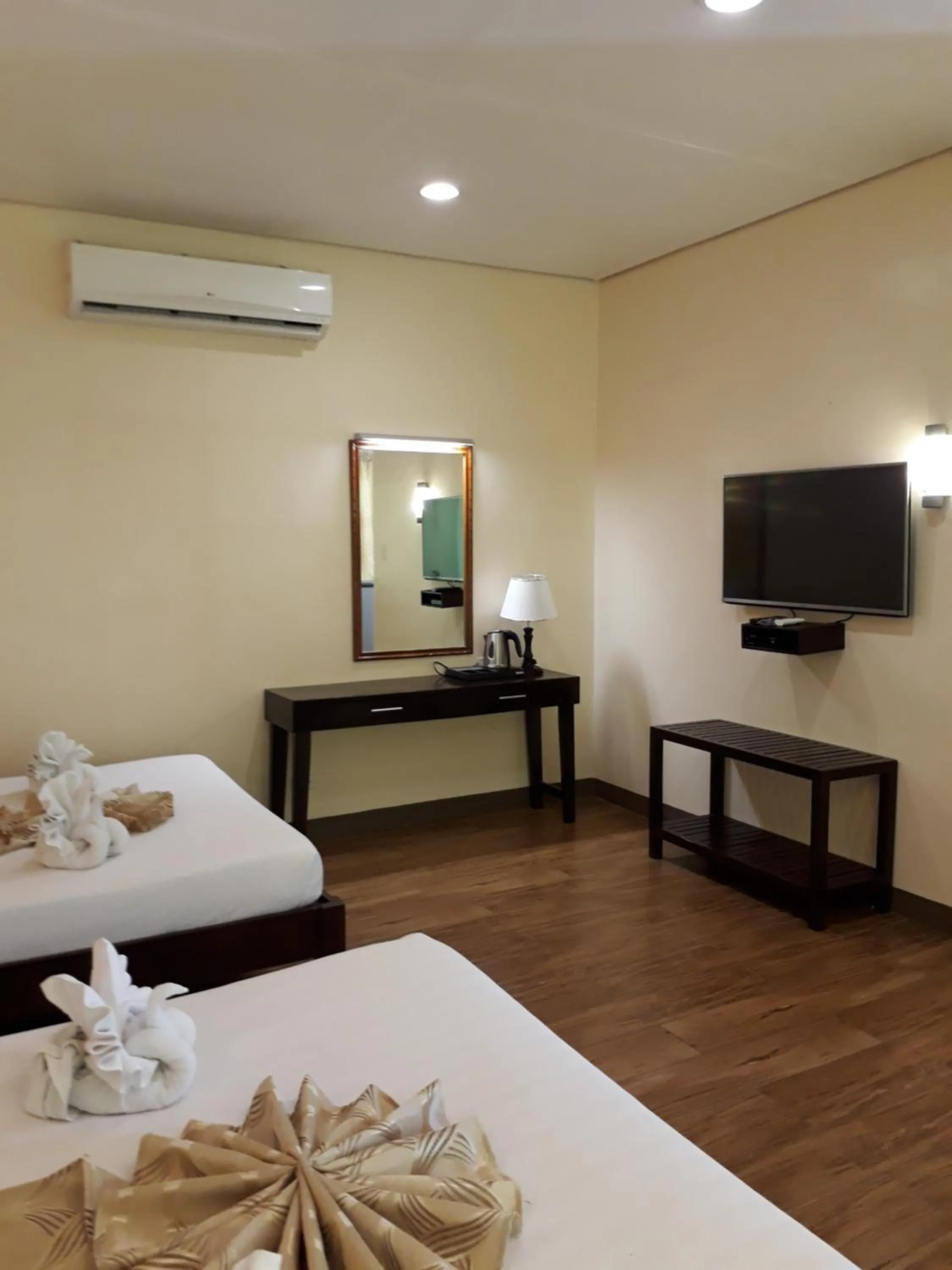 Bed in Sea Garden Resort Iloilo