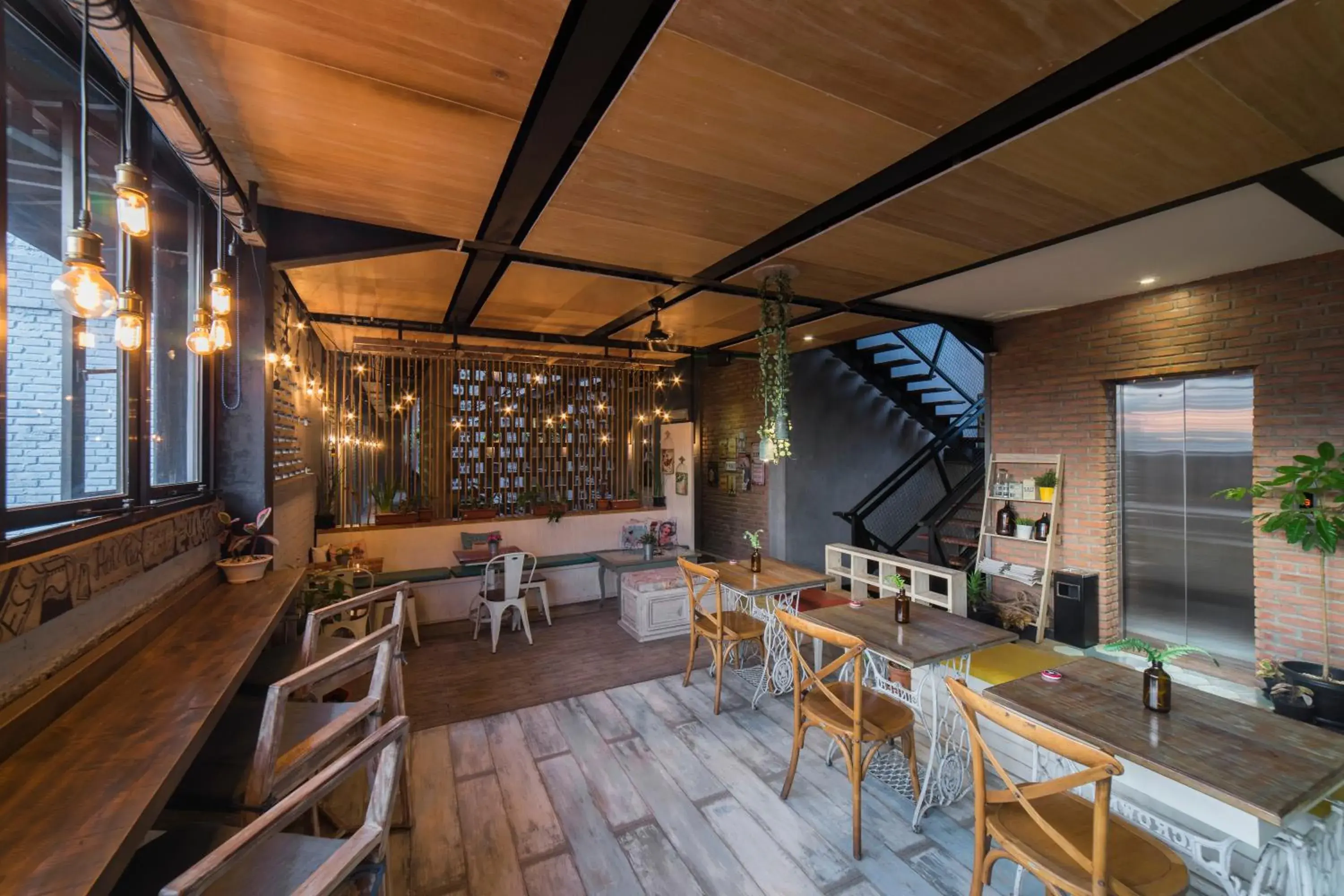 Restaurant/places to eat in Summerbird - Bed and Brasserie Restaurant/places to eat in Summerbird - Bed and Brasserie