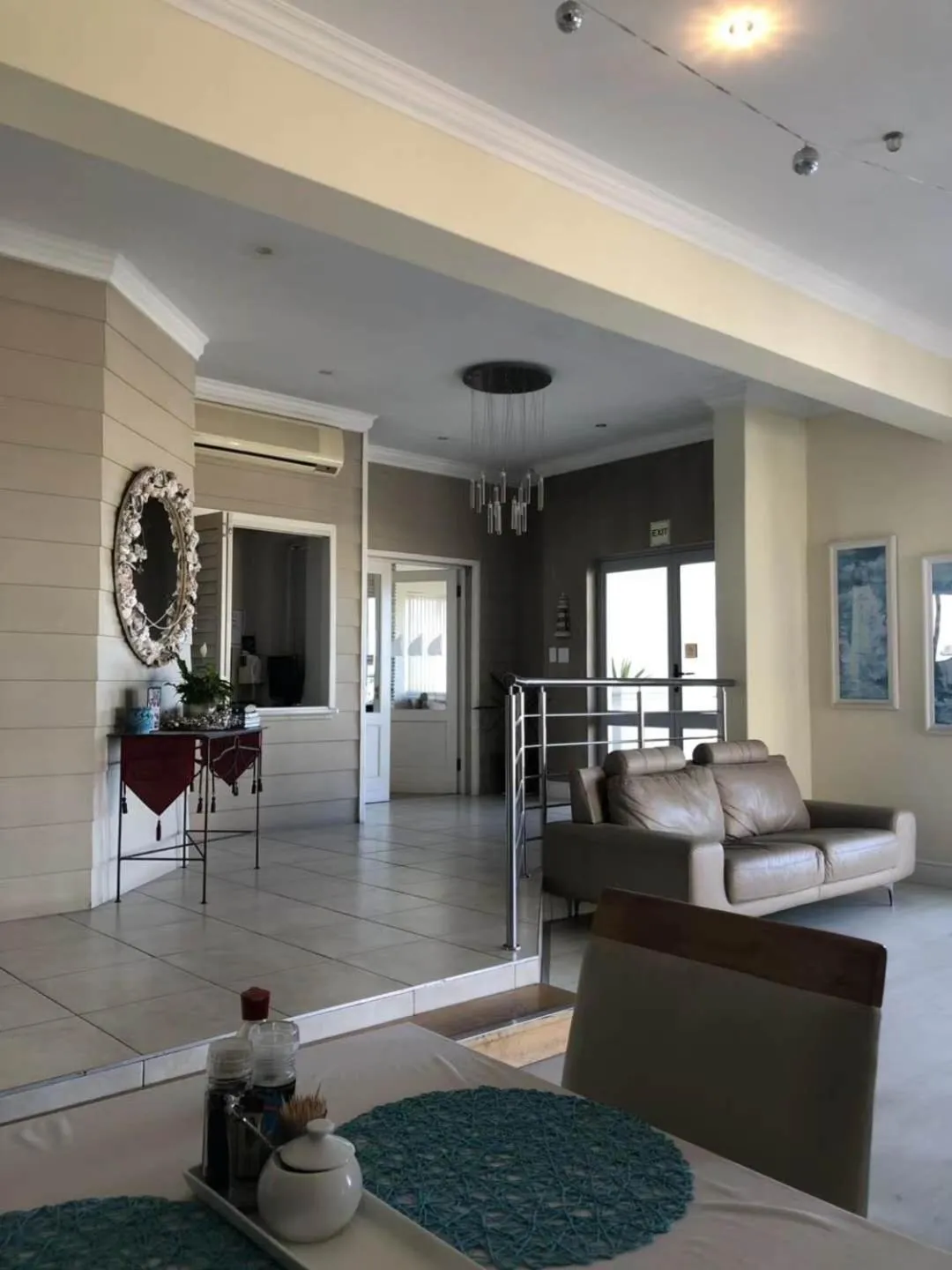 Facade/entrance in Oceansnest Guest House