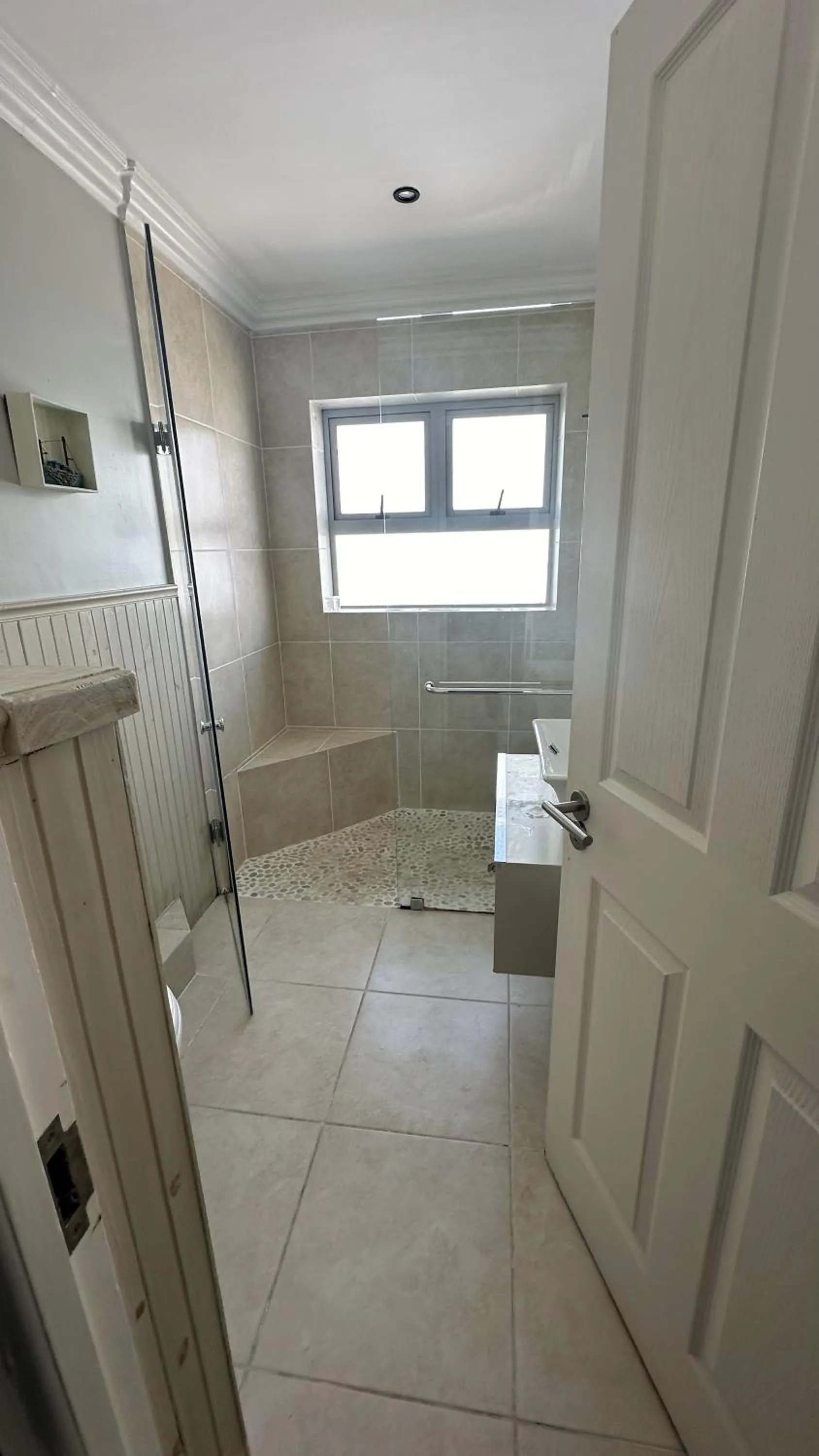 Shower in Oceansnest Guest House