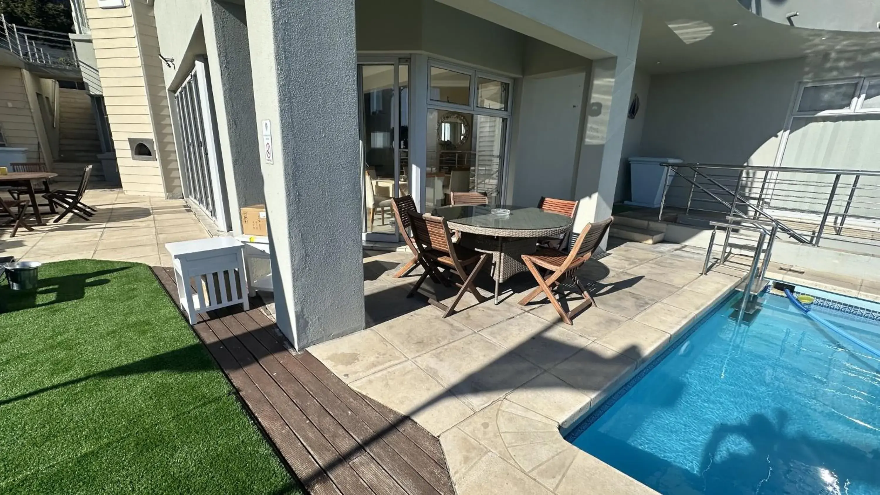 Swimming pool in Oceansnest Guest House Swimming pool in Oceansnest Guest House