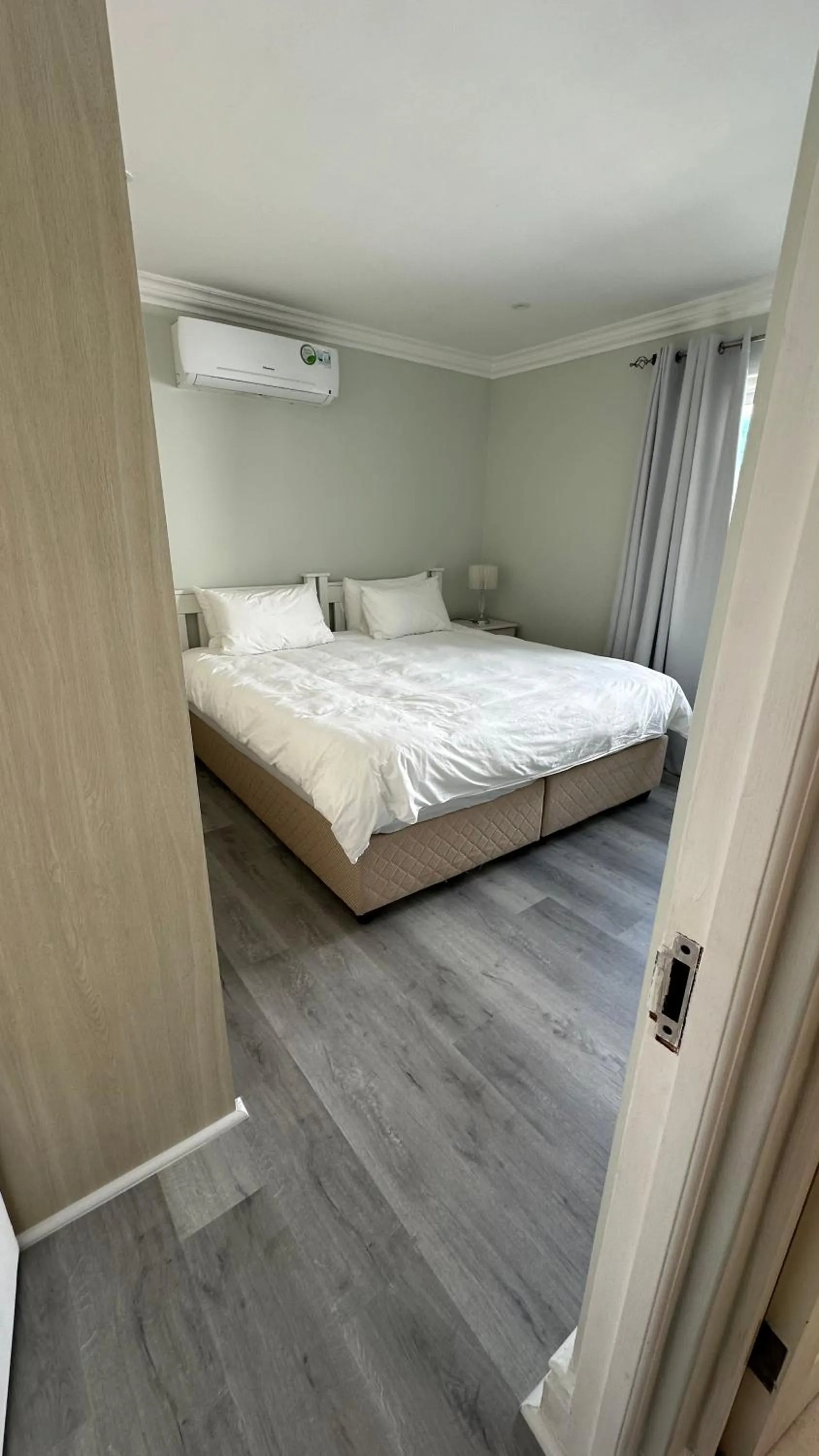 Bed in Oceansnest Guest House