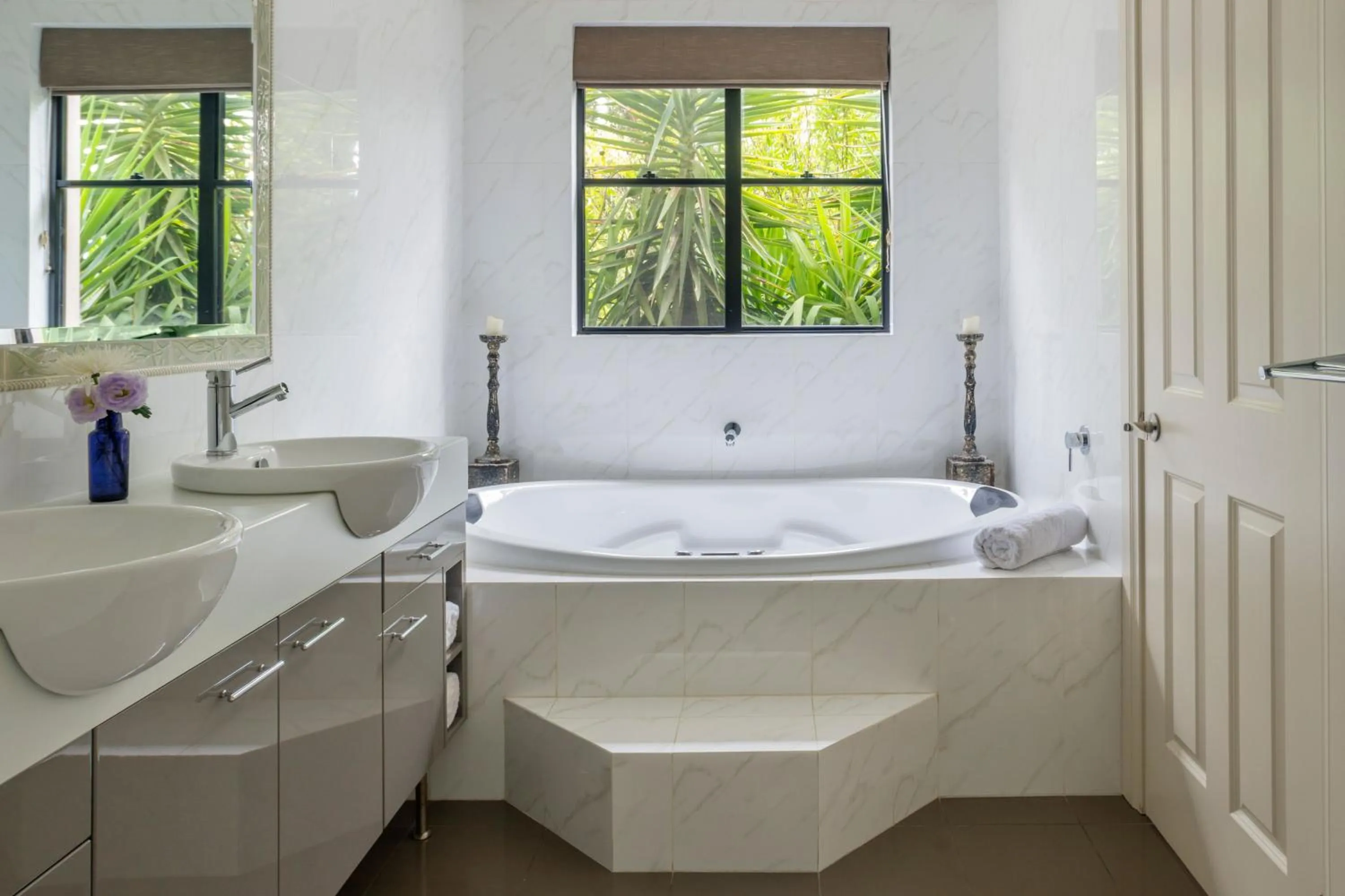 Bathroom in Barossa Shiraz Estate