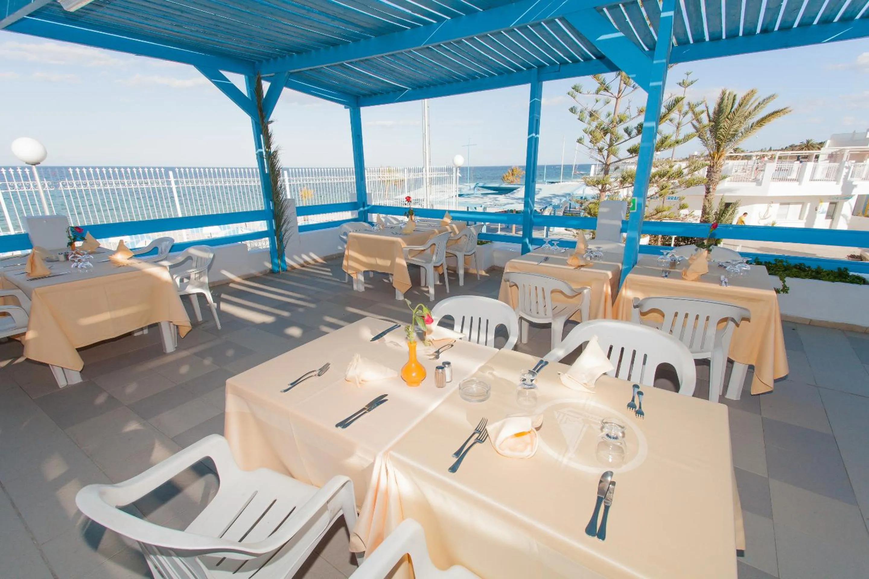 Restaurant/places to eat in El Mouradi Club Selima