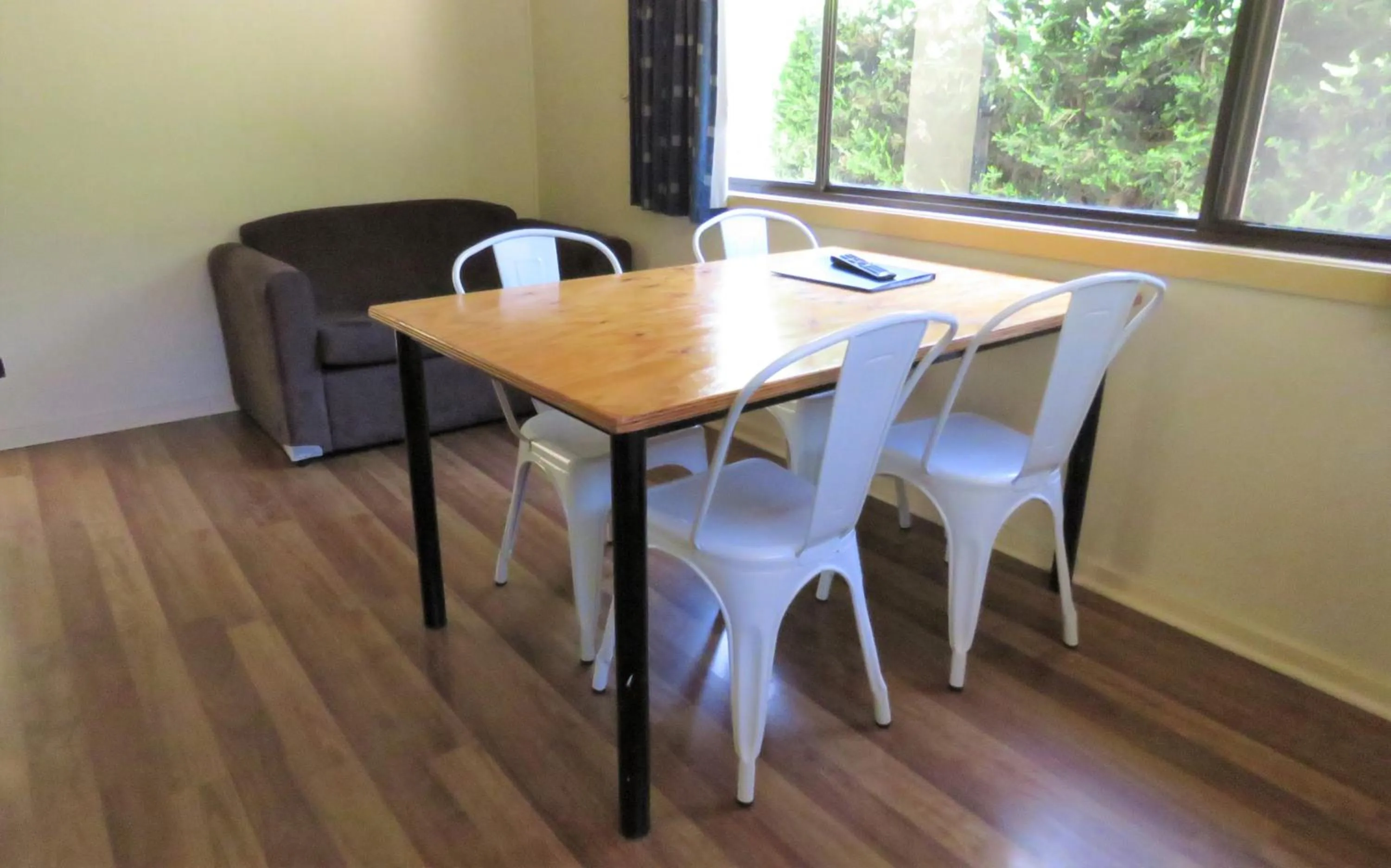 Dining area in Beechworth Holiday Park