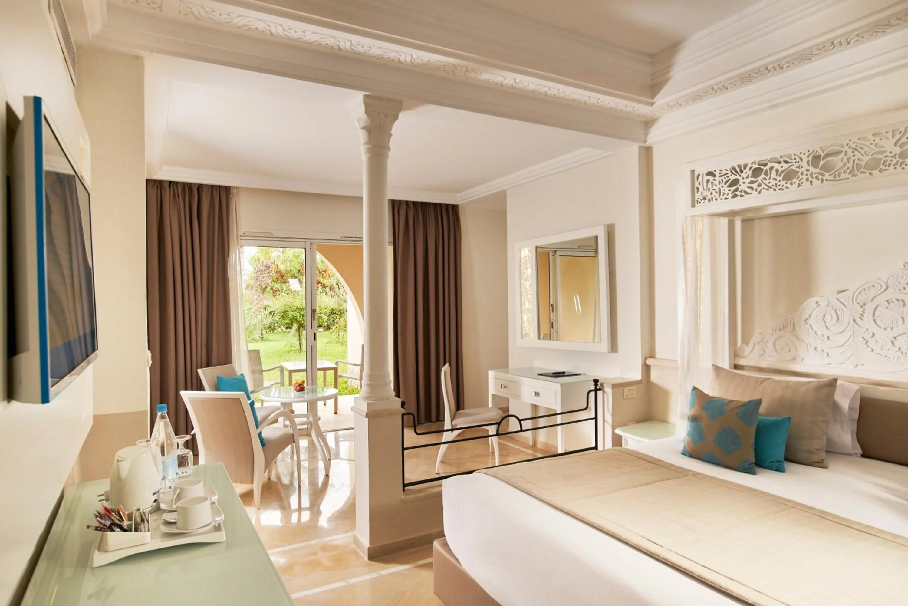 Bedroom in TUI BLUE Palm Beach Palace Djerba - Adult Only