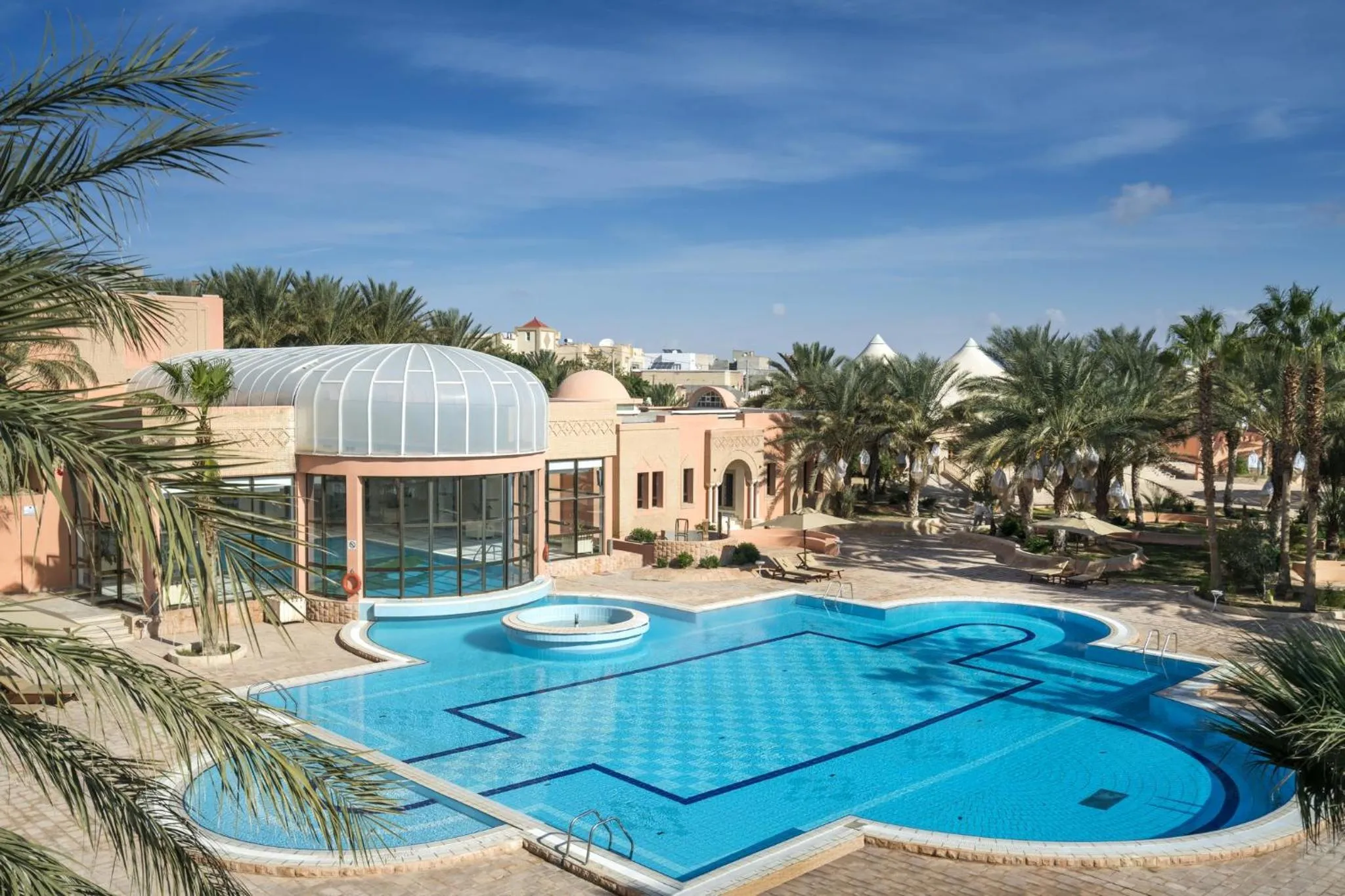 Swimming pool in Palm Beach Palace Tozeur