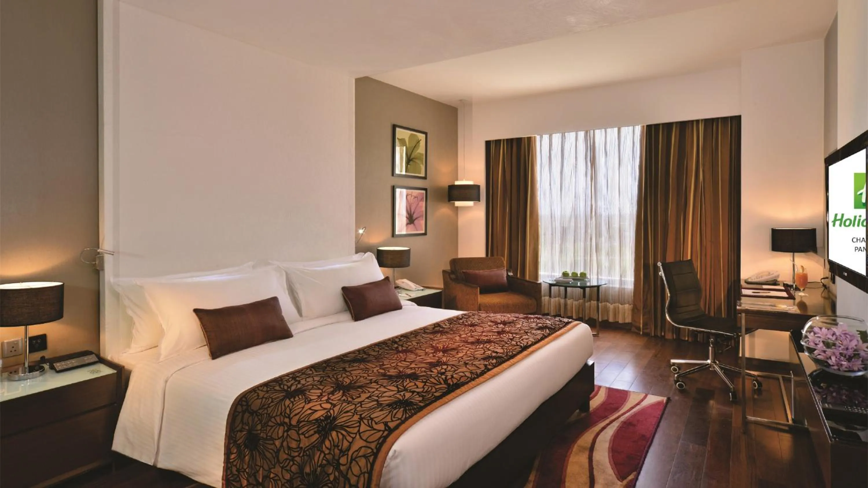 Photo of the whole room, Bed in Holiday Inn Chandigarh Panchkula, an IHG Hotel