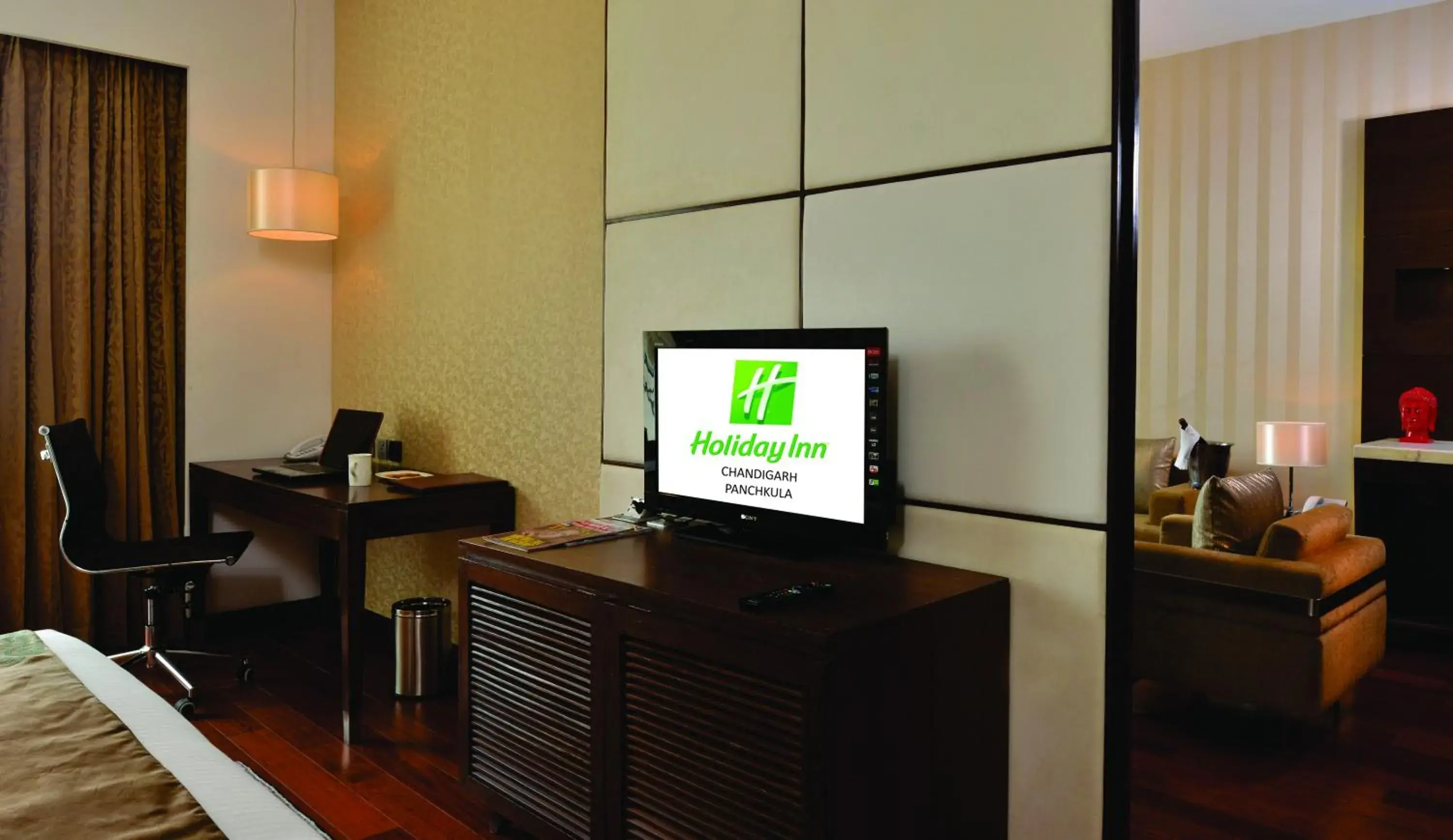 One-Bedroom King Suite with Kitchen in Holiday Inn Chandigarh Panchkula, an IHG Hotel One-Bedroom King Suite with Kitchen in Holiday Inn Chandigarh Panchkula, an IHG Hotel