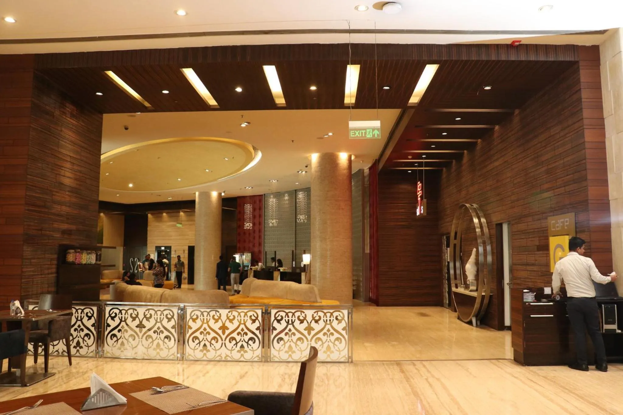 Restaurant/places to eat in Holiday Inn Chandigarh Panchkula, an IHG Hotel