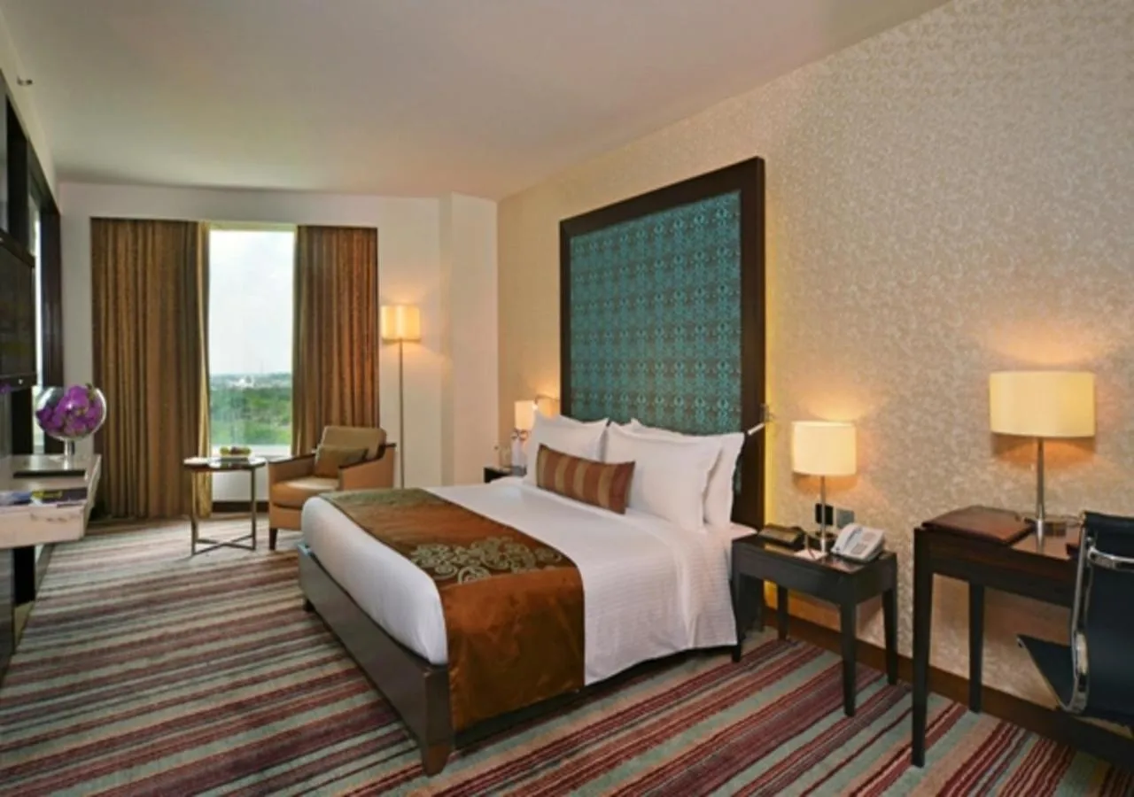 Bed in Holiday Inn Chandigarh Panchkula, an IHG Hotel