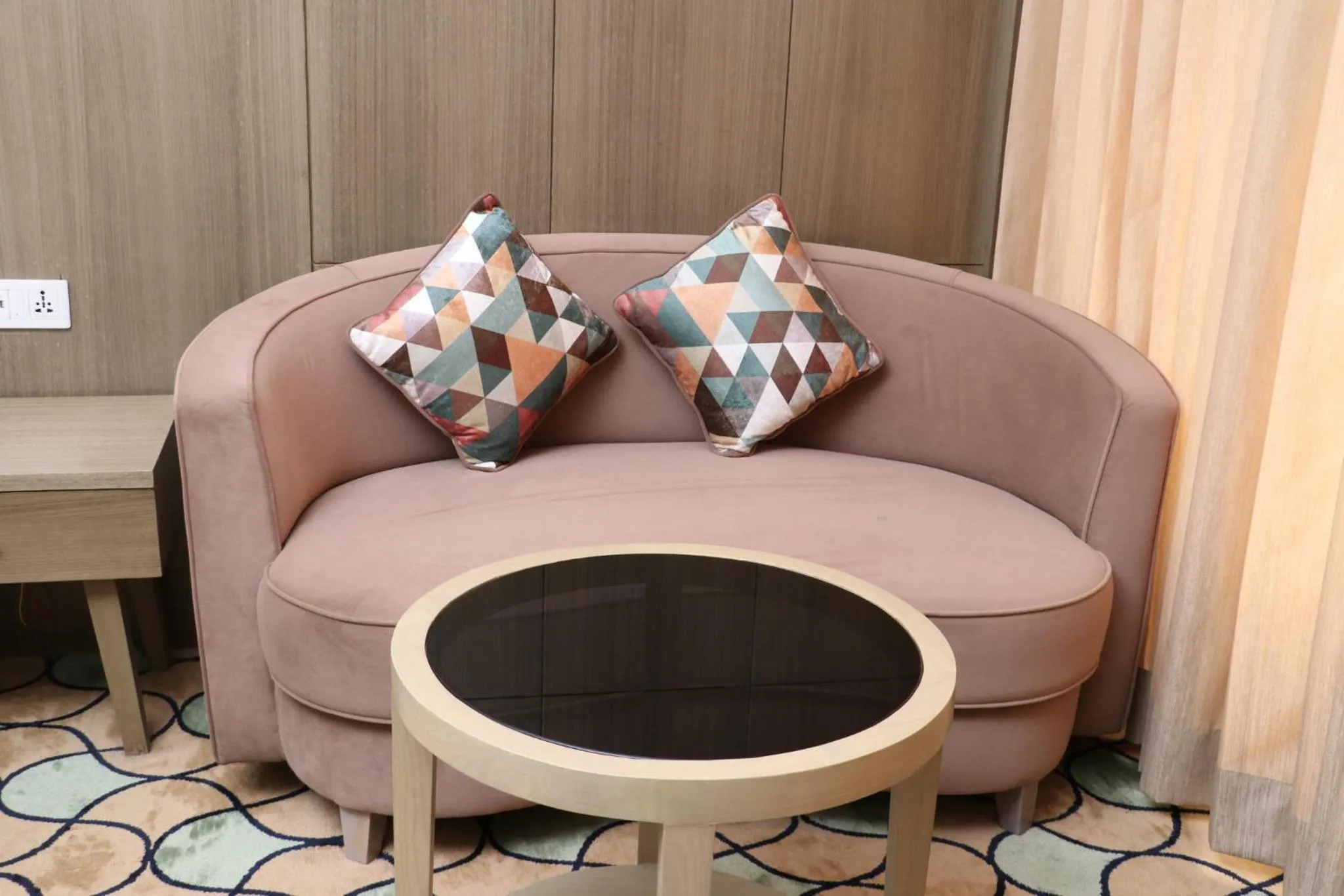 Photo of the whole room, Seating Area in Holiday Inn Chandigarh Panchkula, an IHG Hotel