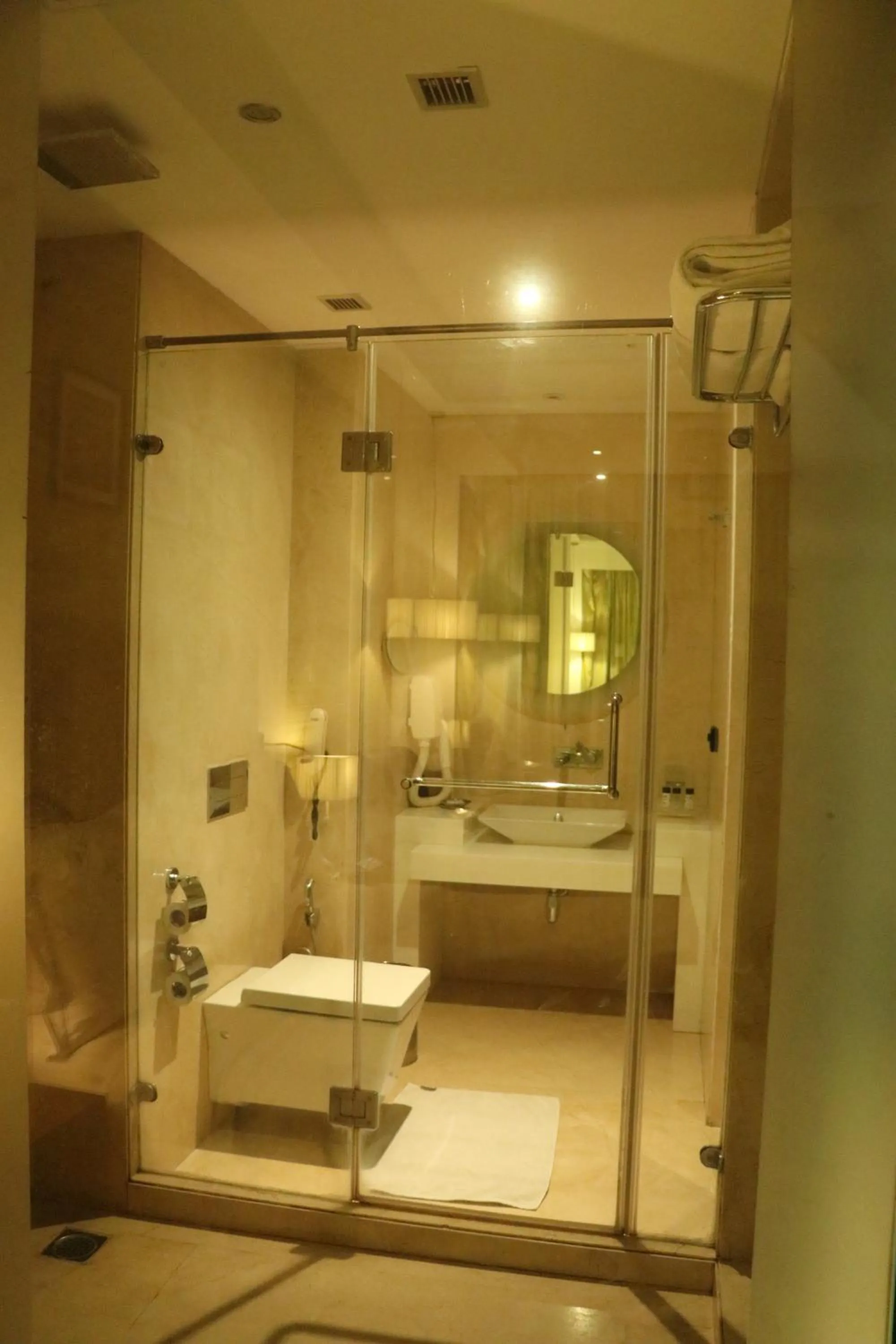 Bathroom in Holiday Inn Chandigarh Panchkula, an IHG Hotel