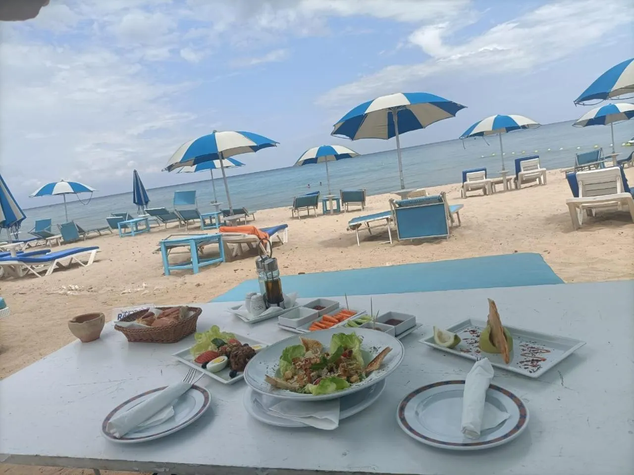 Beach in Vincci Saphir Palace & Spa