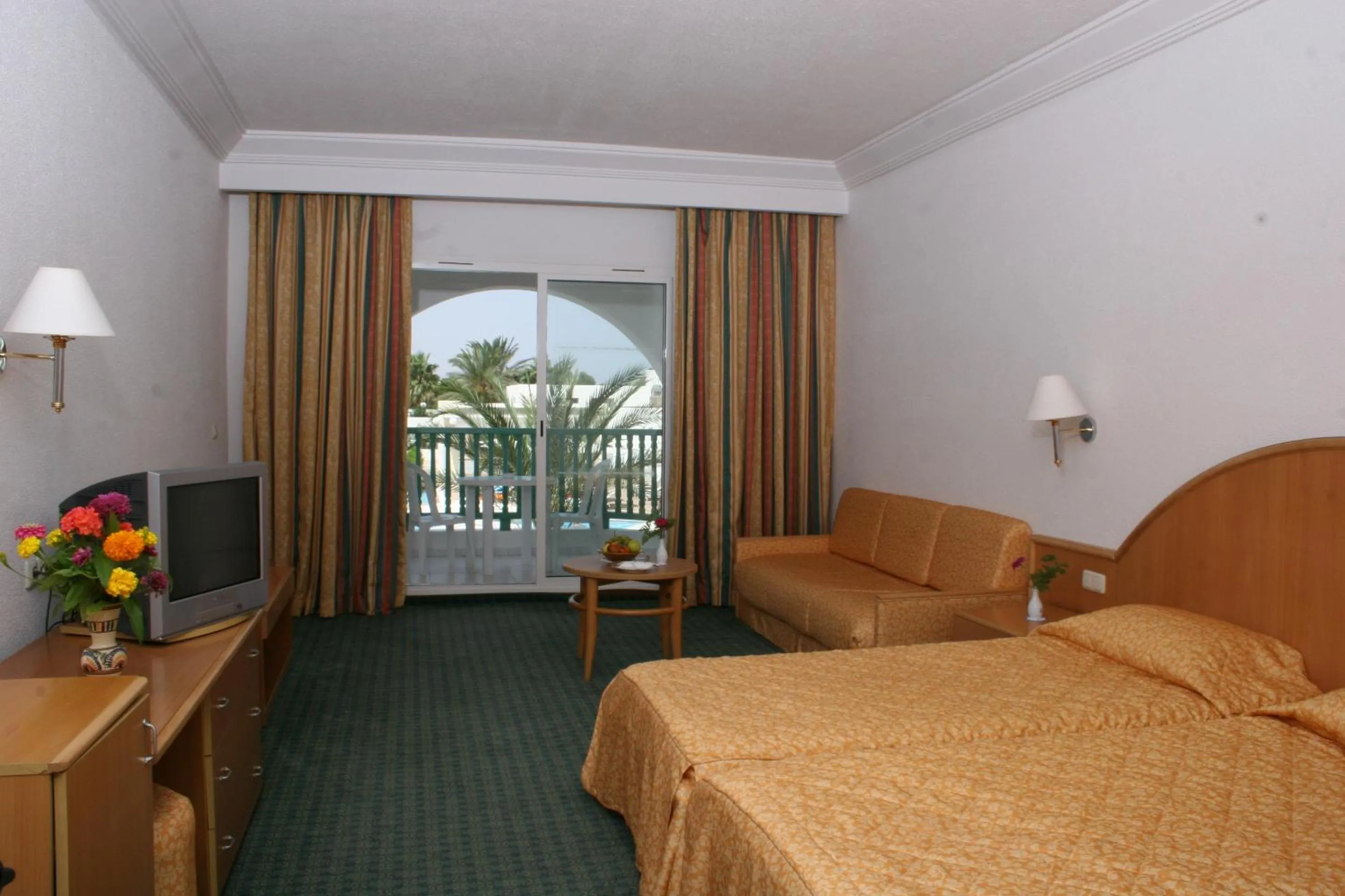 Bedroom, Bed in El Mouradi Skanes