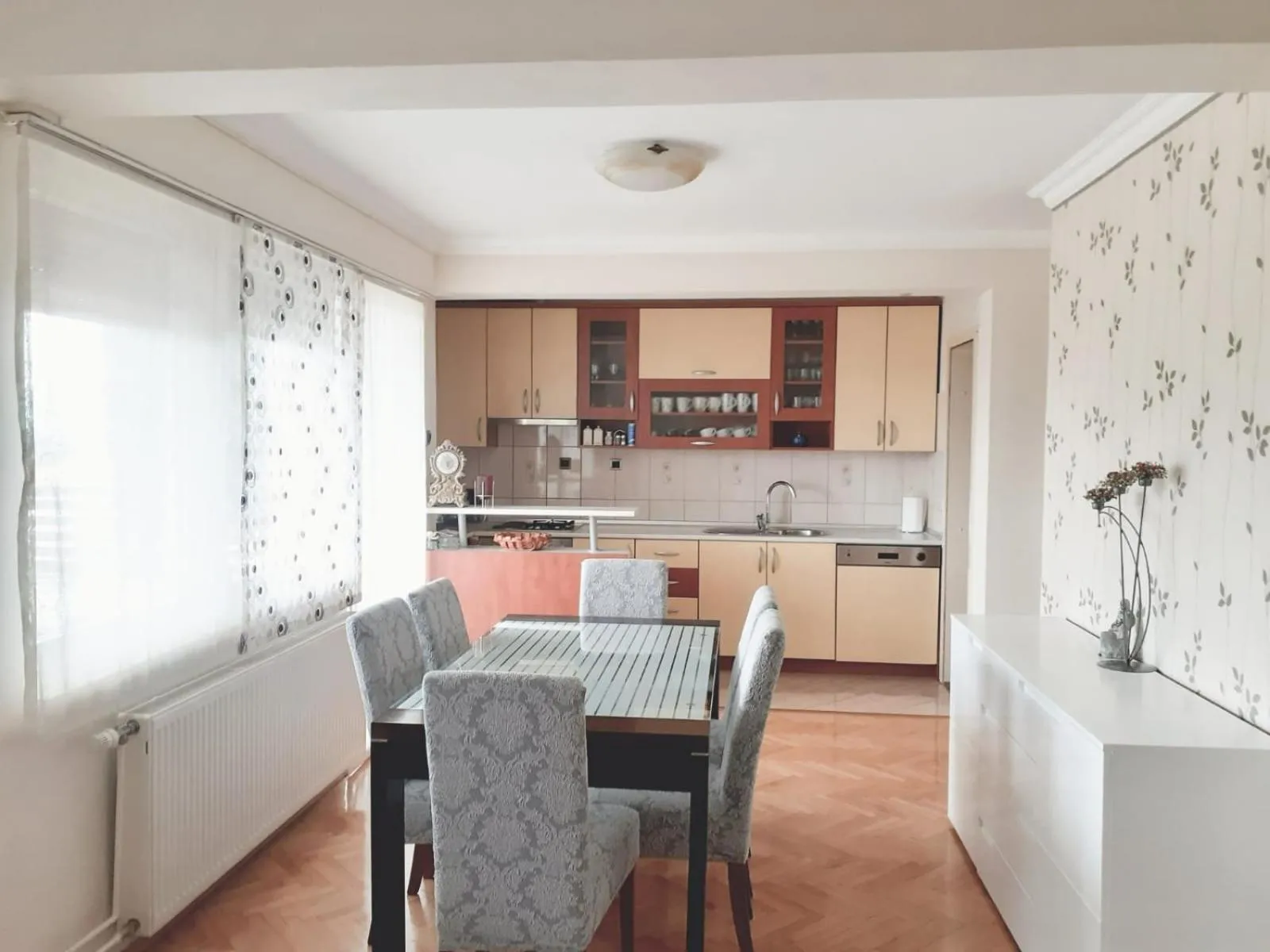 Spacious 80m2 Apartment in the Center