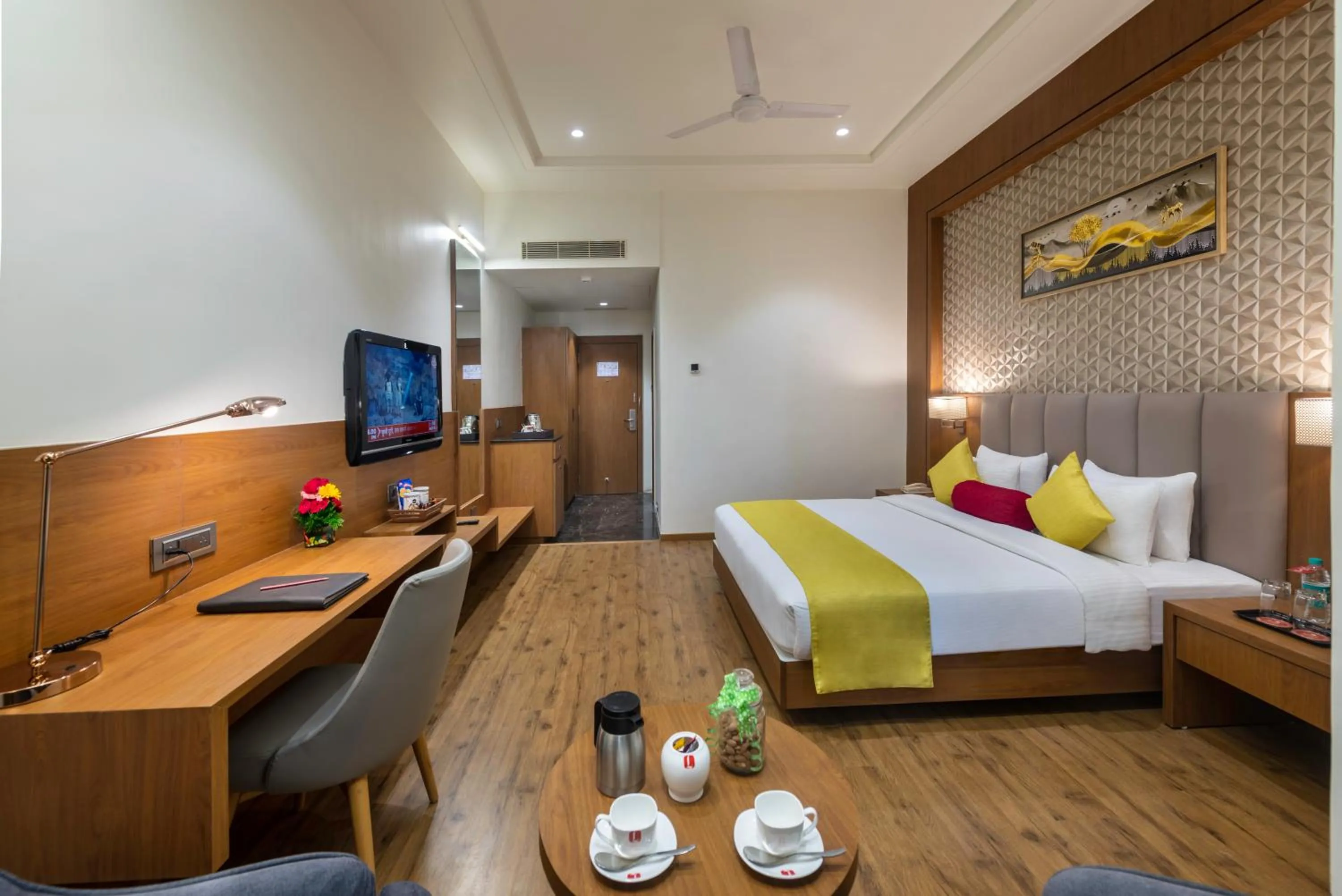 Photo of the whole room, Bed in Lords Inn Somnath