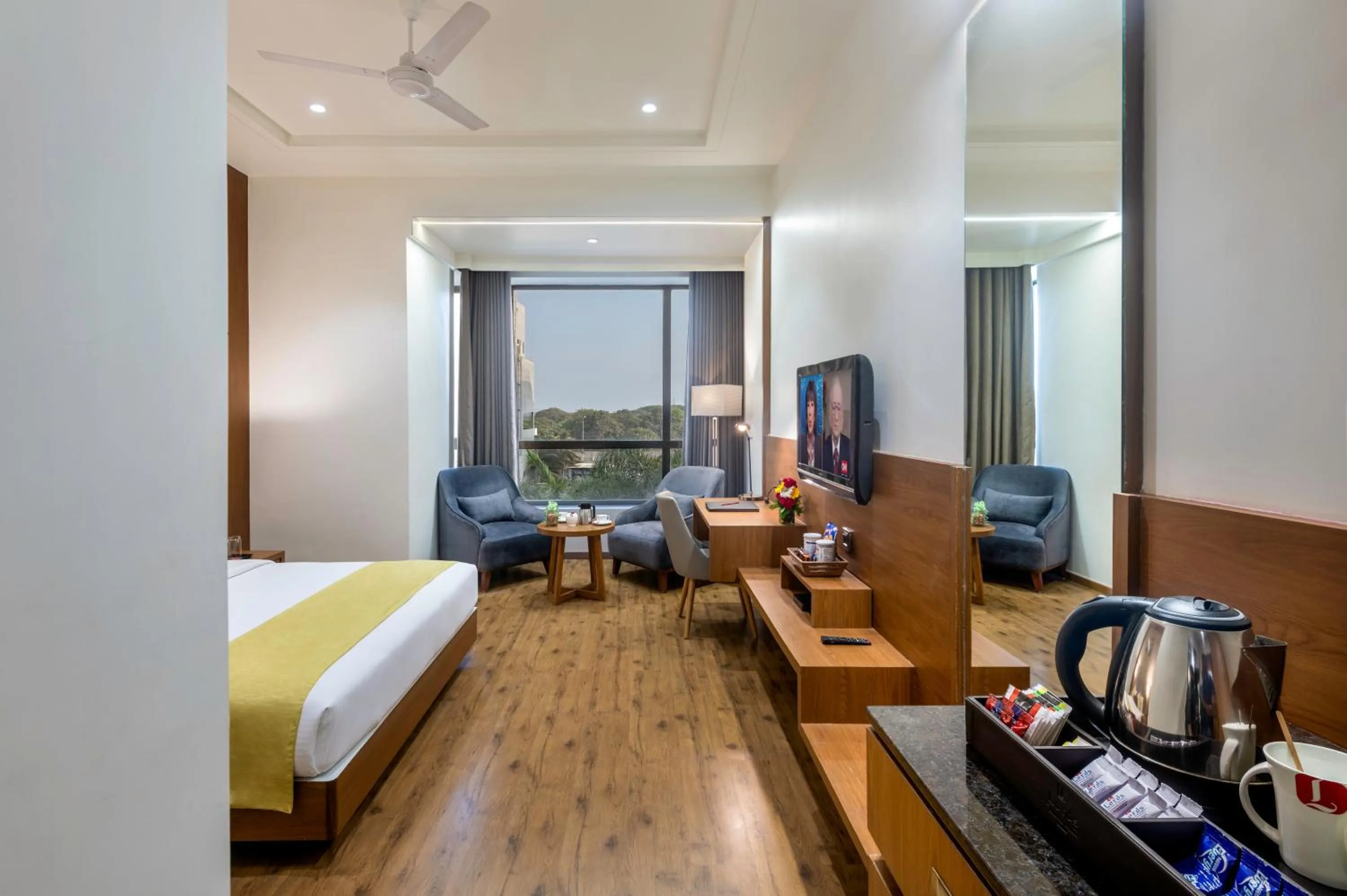 Bedroom, Bed in Lords Inn Somnath