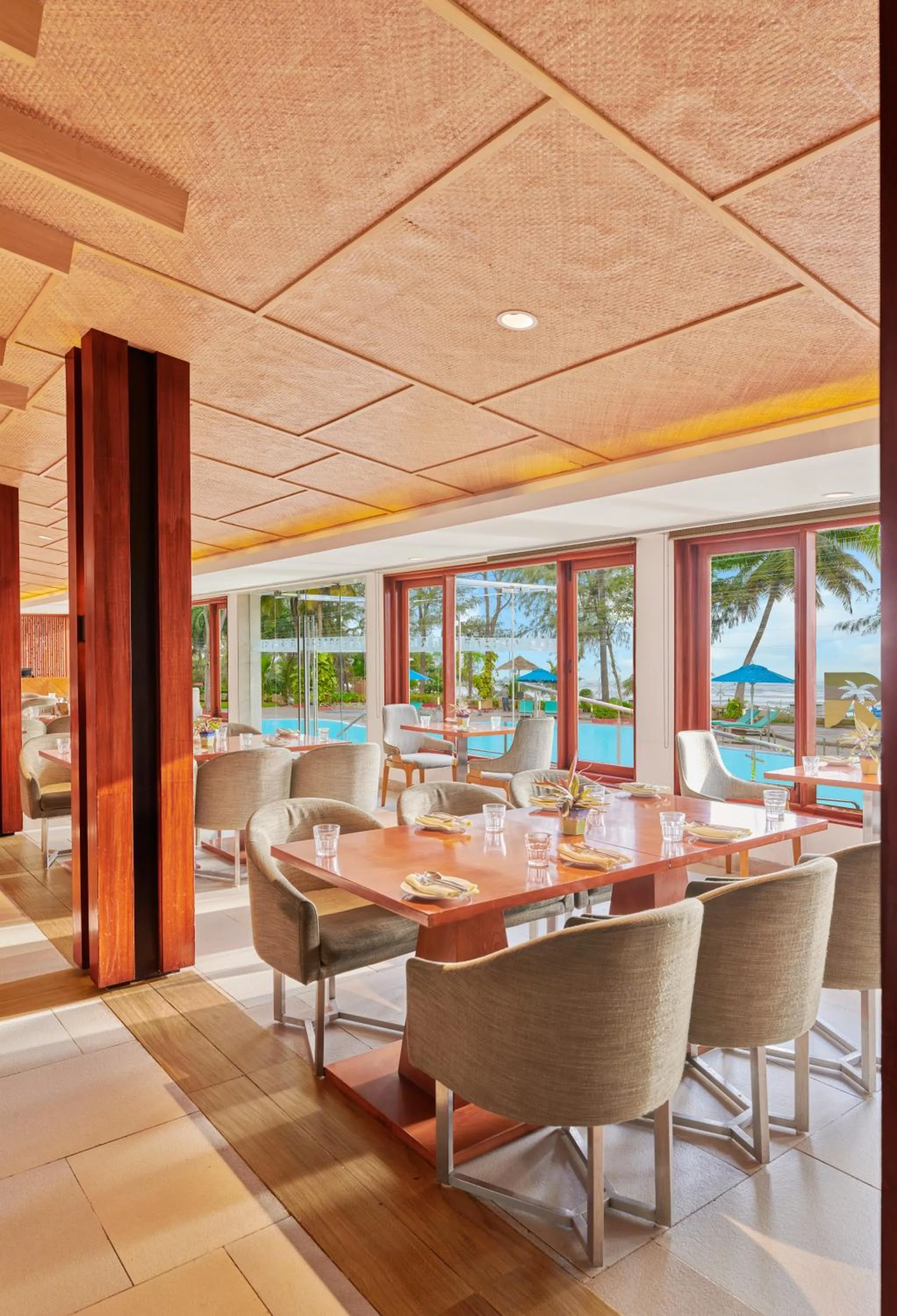 Restaurant/places to eat in The Resort