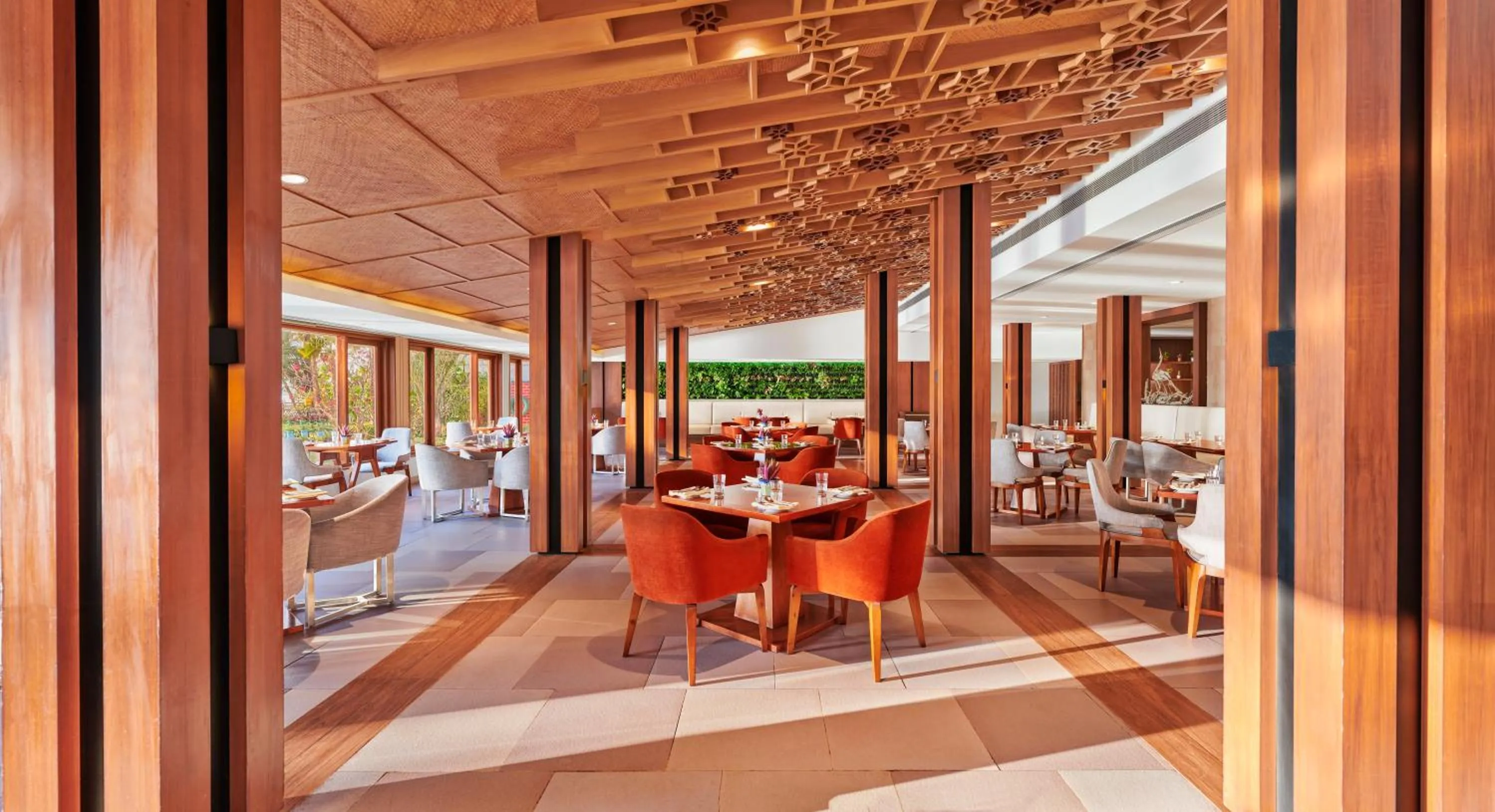 Restaurant/places to eat in The Resort