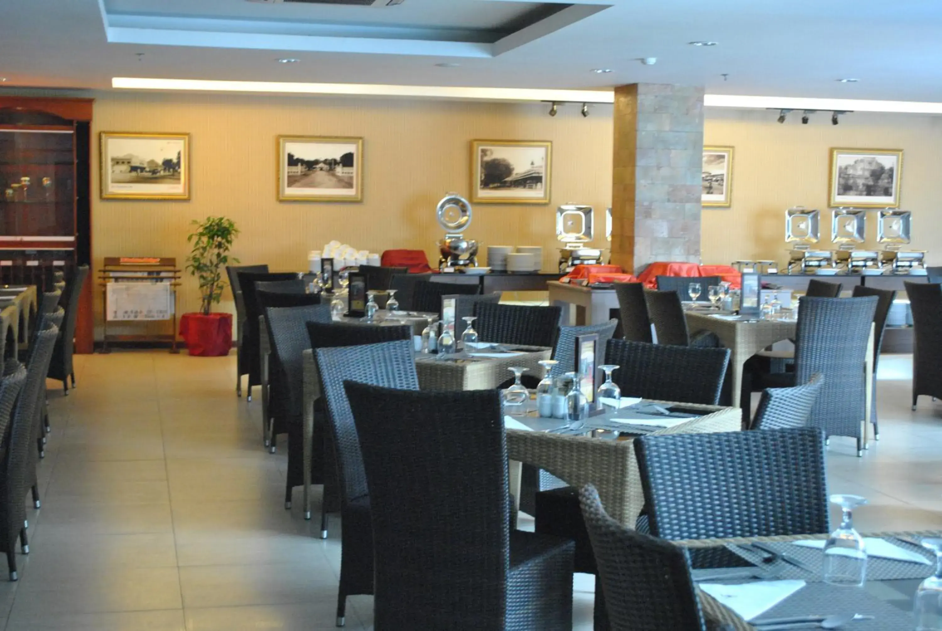 Restaurant/Places to Eat in Hotel Arjuna Yogyakarta