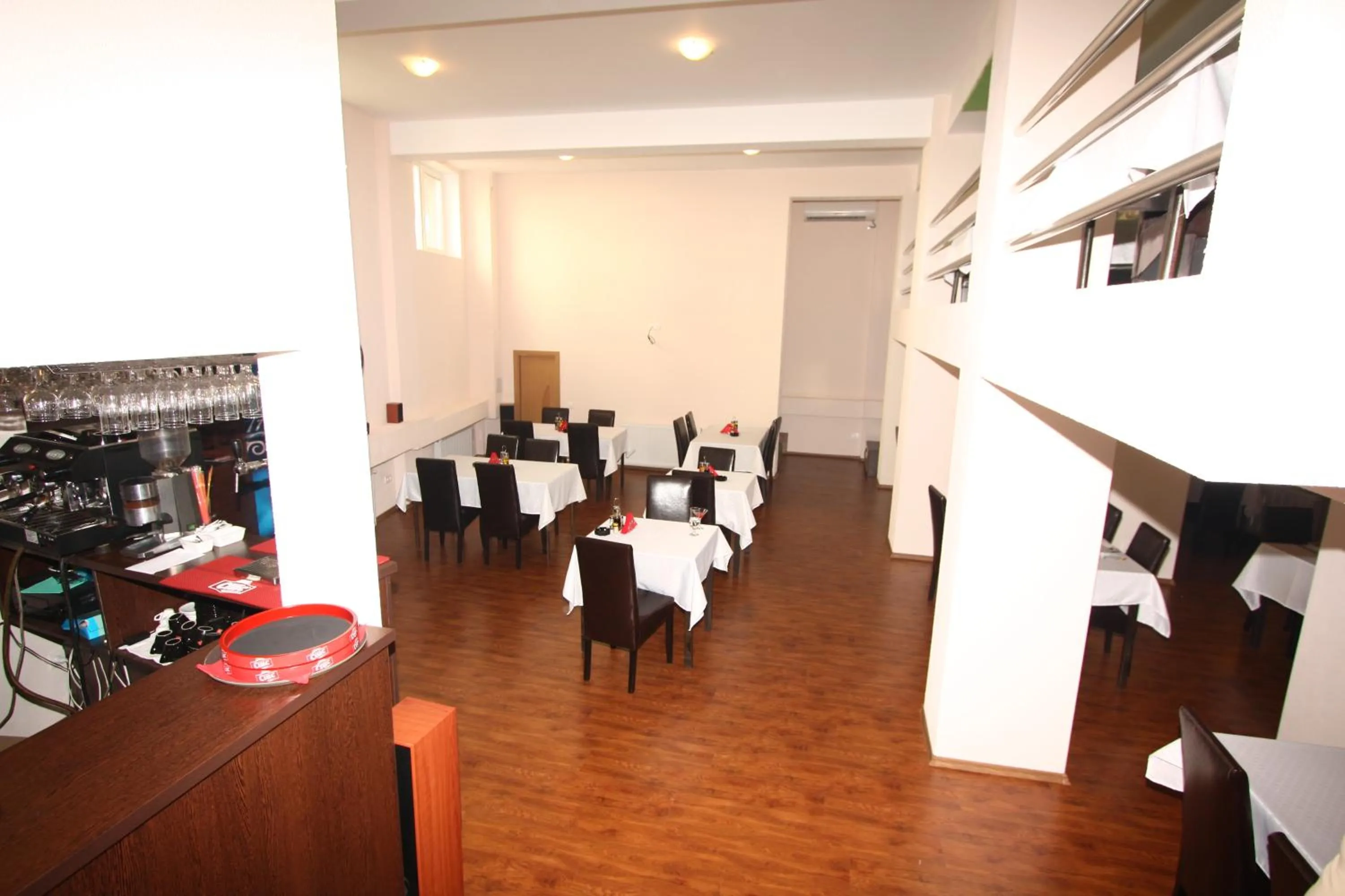 Hotel Basarab
