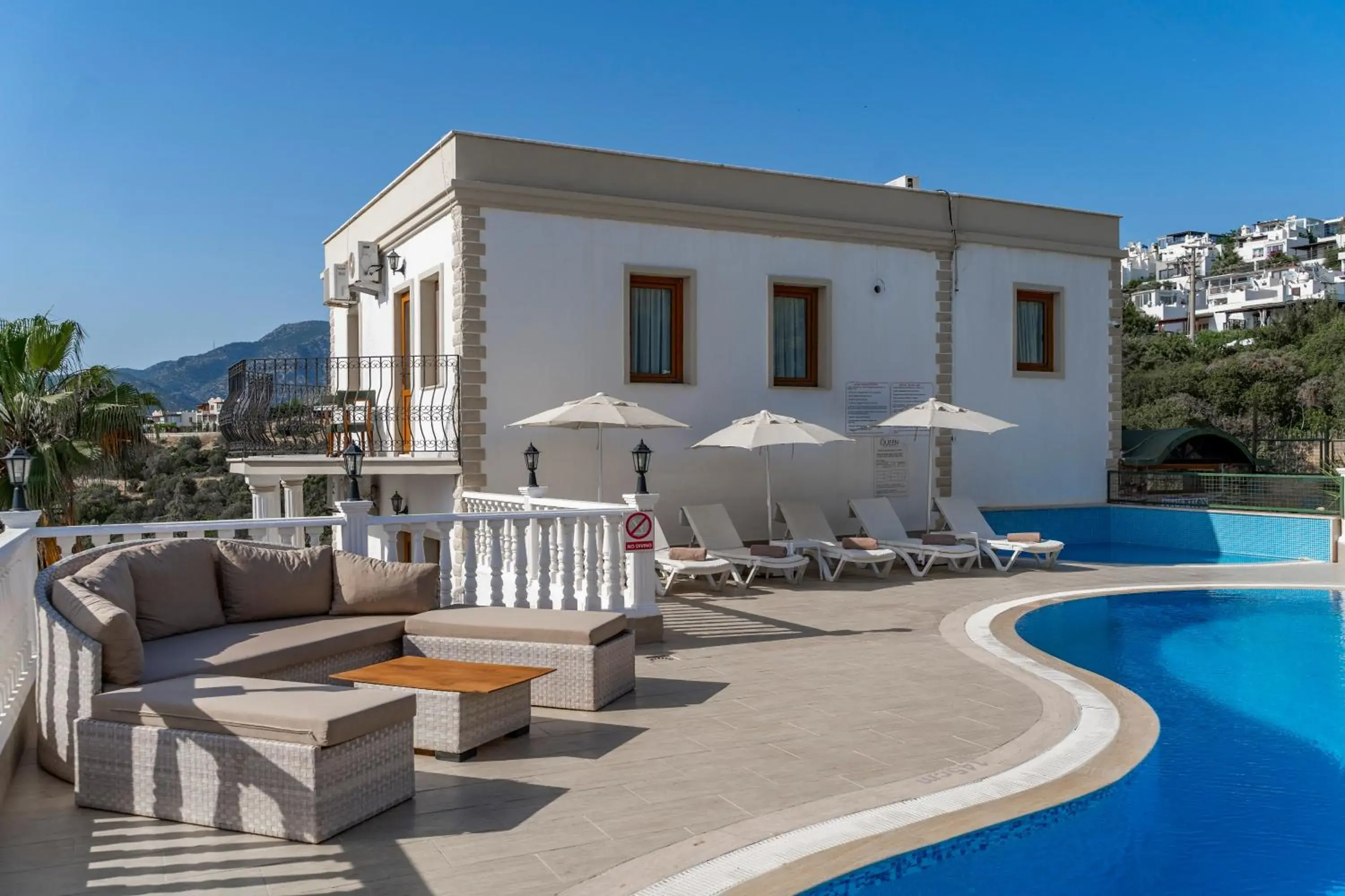 Swimming pool, Property Building in Queen Boutique Hotel Swimming pool, Property Building in Queen Boutique Hotel