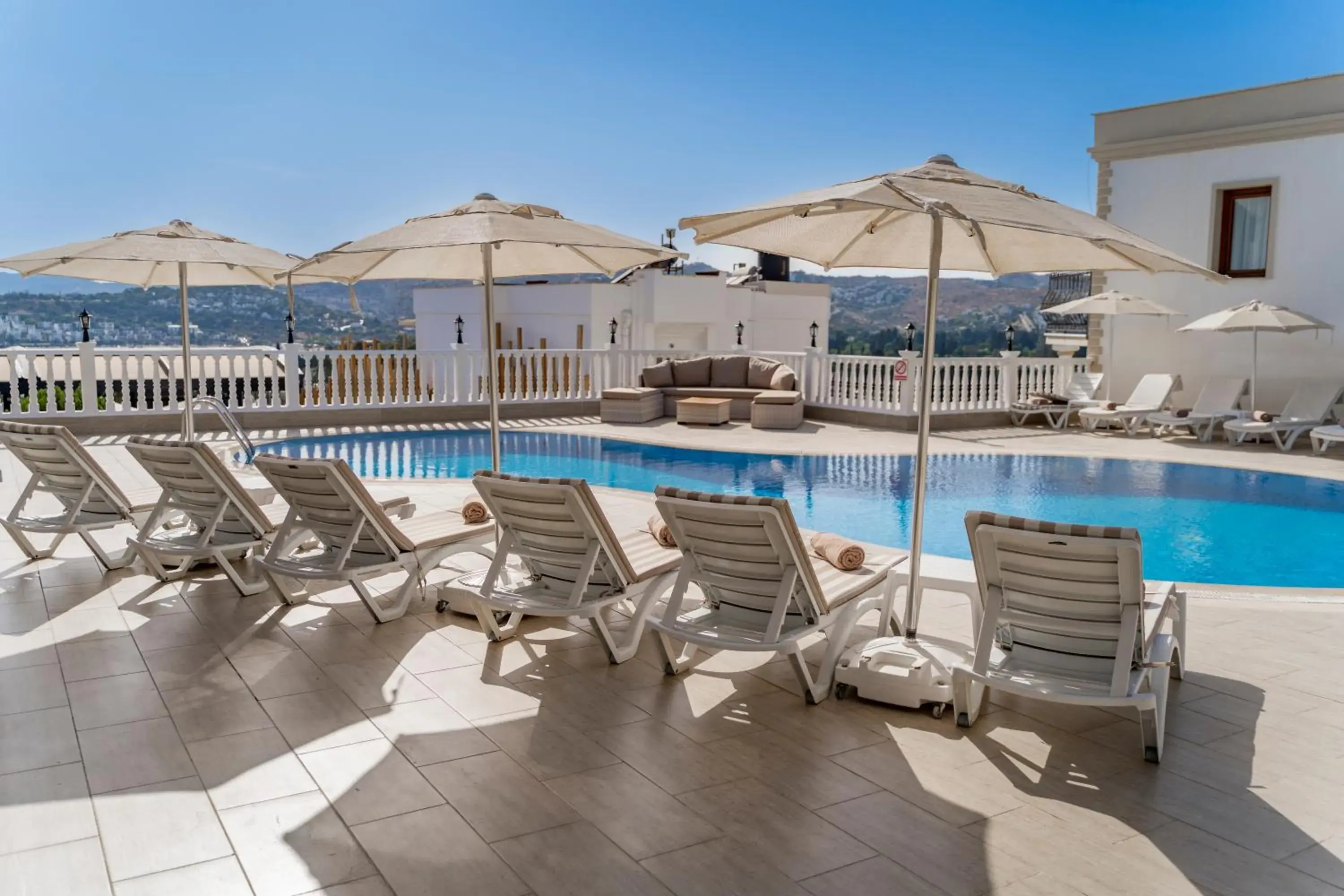 Swimming Pool in Queen Boutique Hotel Swimming Pool in Queen Boutique Hotel