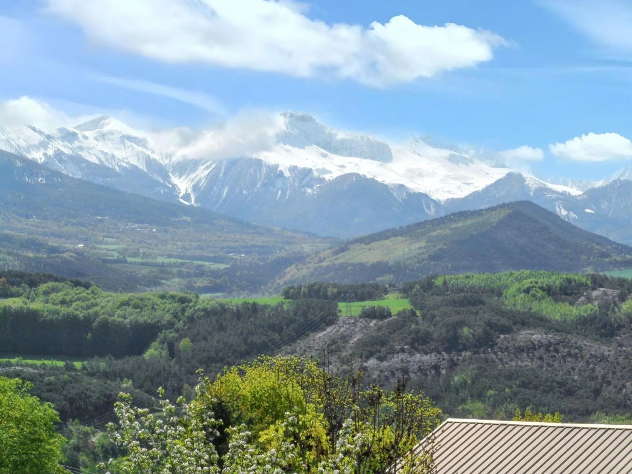 Mountain view in Appartement accueillant à Selonnet de 80 m² avec piscine partagée