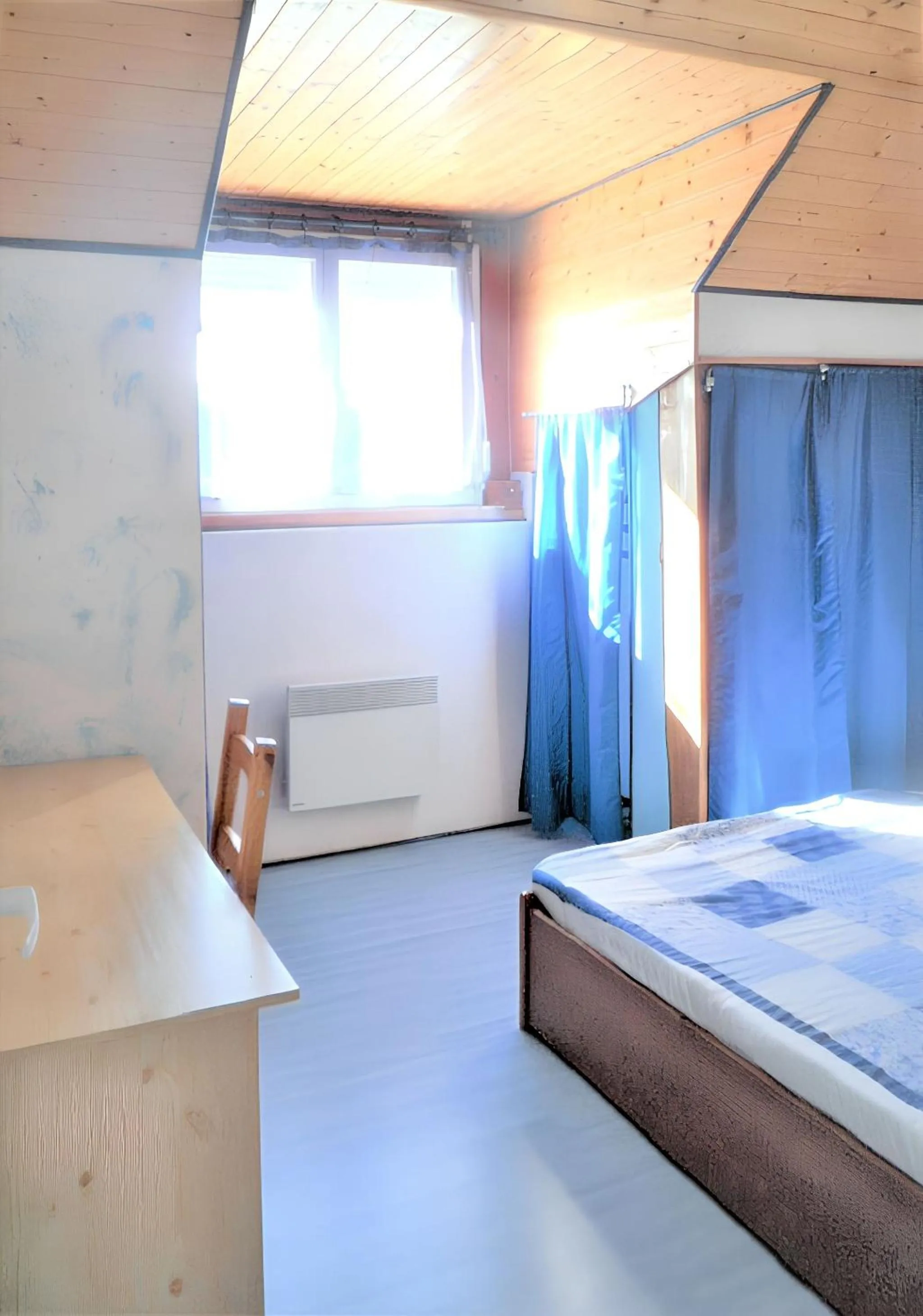 Photo of the whole room, Bed in Appartement accueillant à Selonnet de 80 m² avec piscine partagée