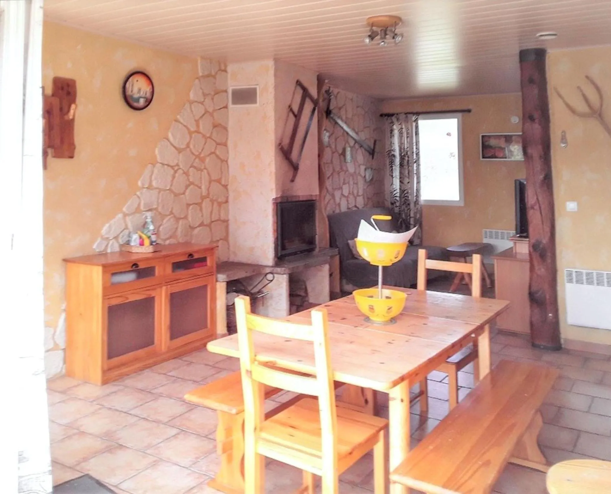 Dining area in Appartement accueillant à Selonnet de 80 m² avec piscine partagée