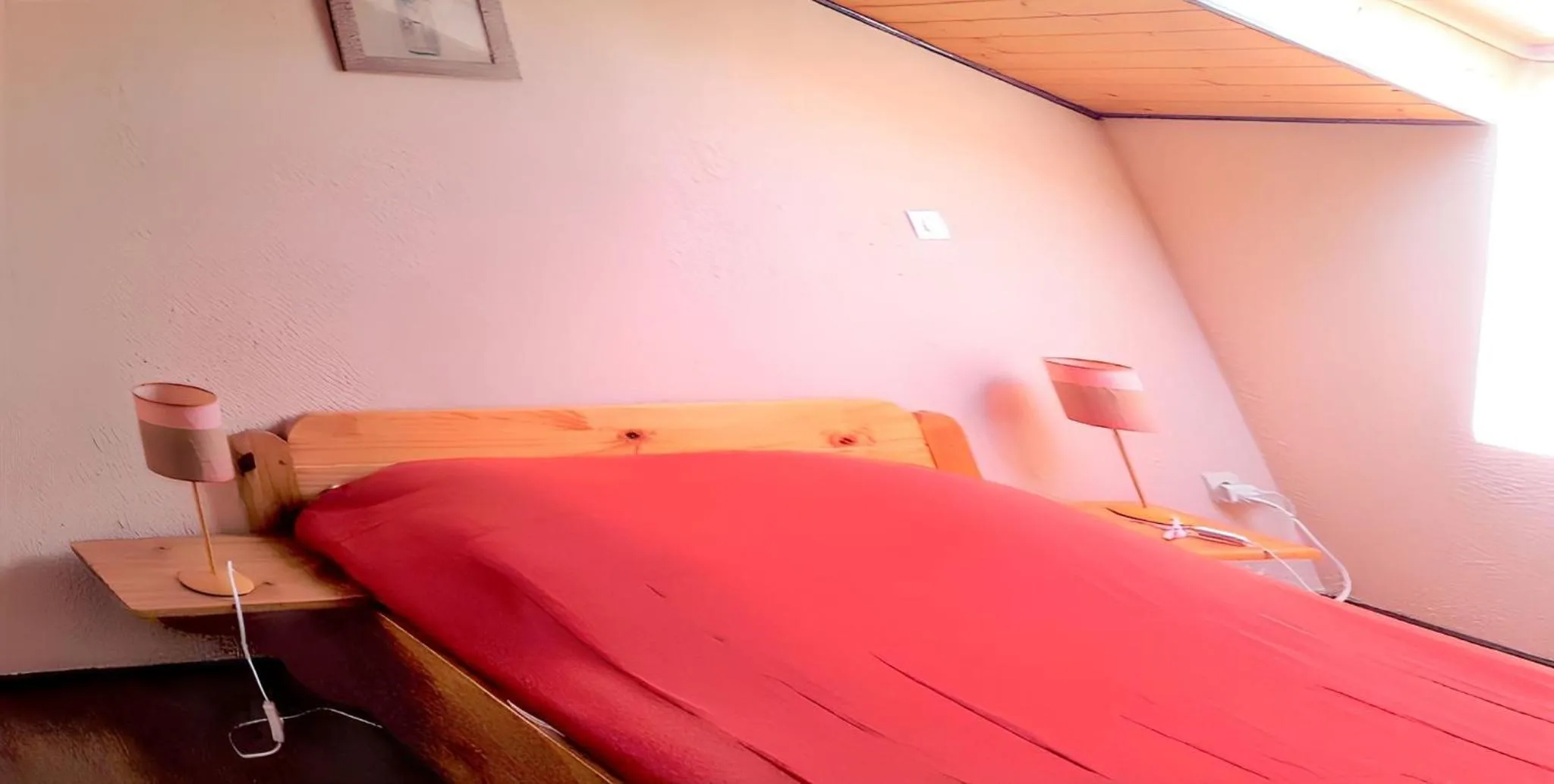 Photo of the whole room, Bed in Appartement accueillant à Selonnet de 80 m² avec piscine partagée