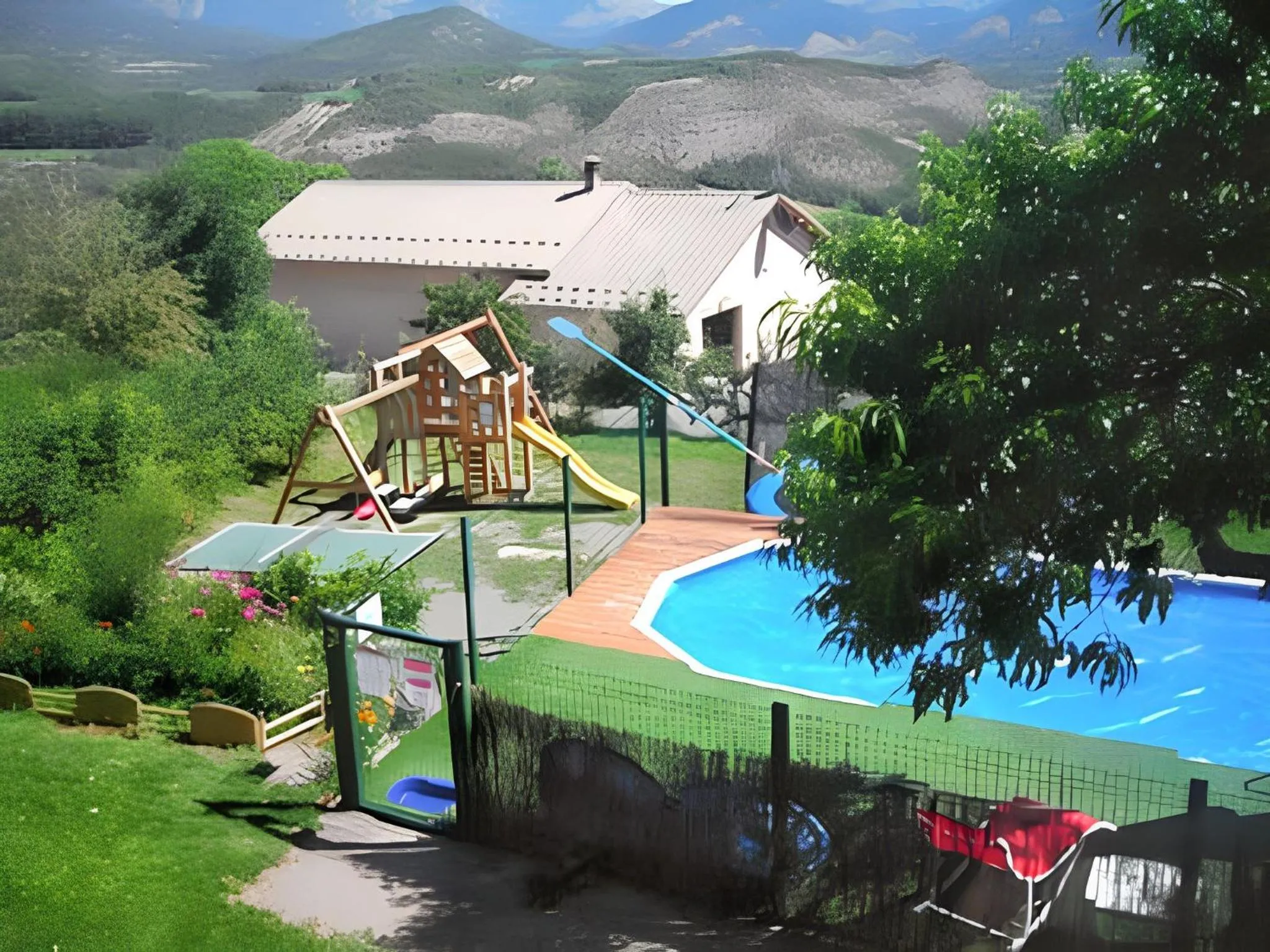 Pool view in Appartement accueillant à Selonnet de 80 m² avec piscine partagée