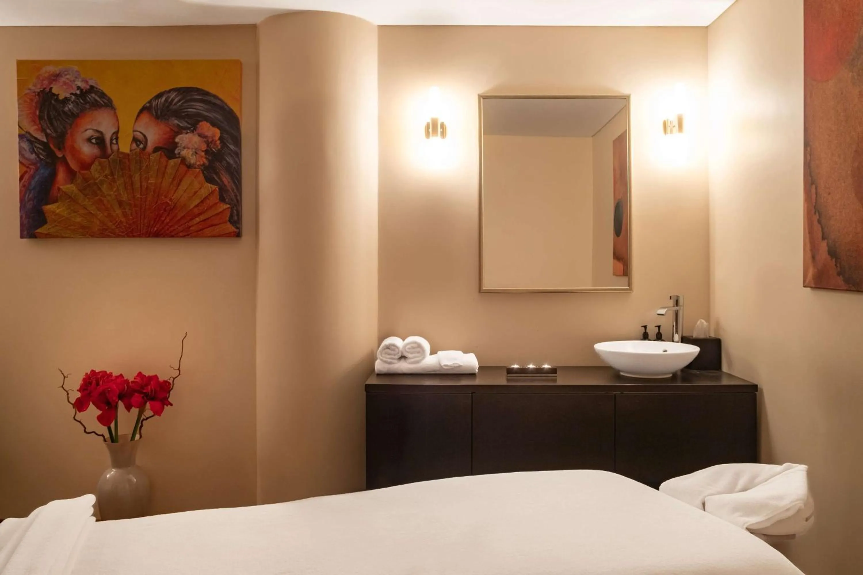 Sports, Bed in Grand Hotel Kempinski Vilnius