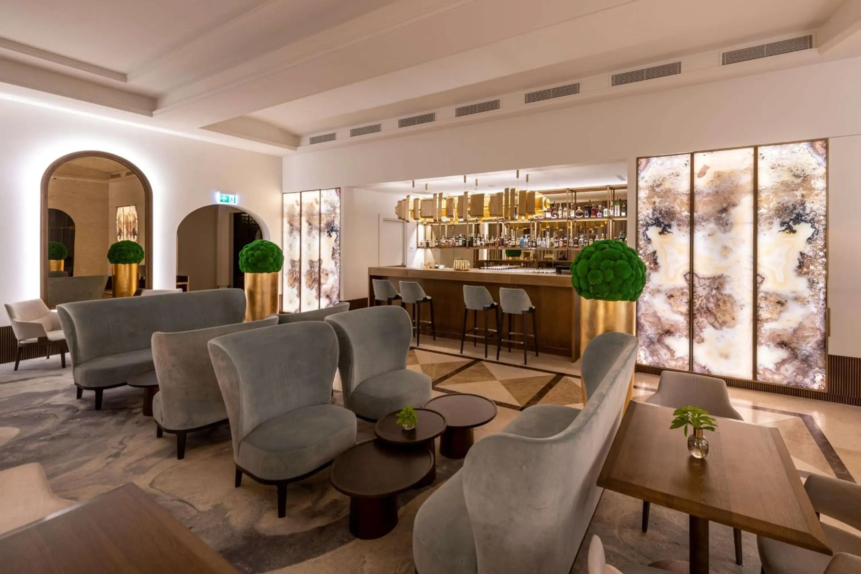 Restaurant/places to eat in Grand Hotel Kempinski Vilnius Restaurant/places to eat in Grand Hotel Kempinski Vilnius