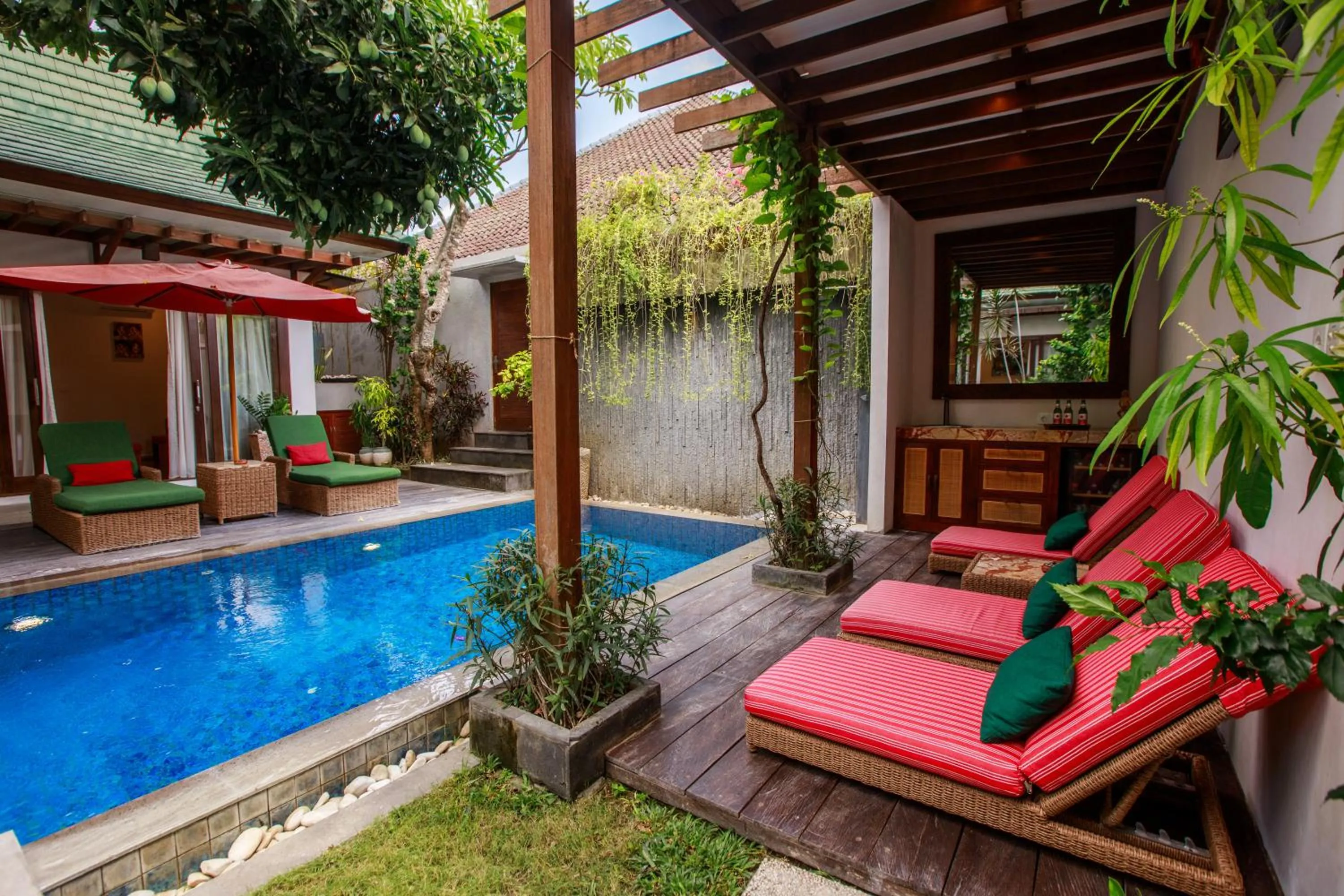 Patio in Delight ART Villas