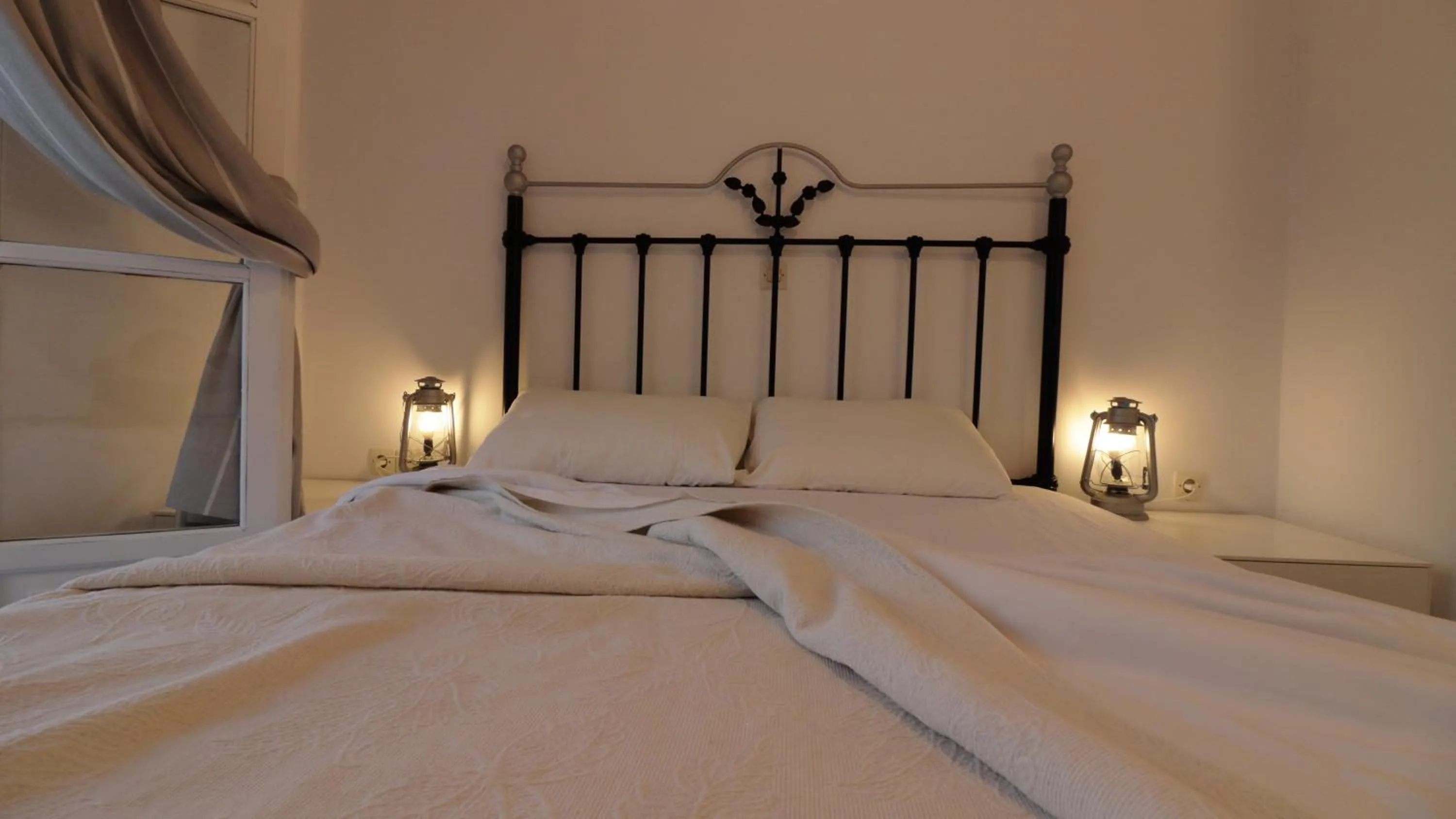 Bed in Avra Pahainas