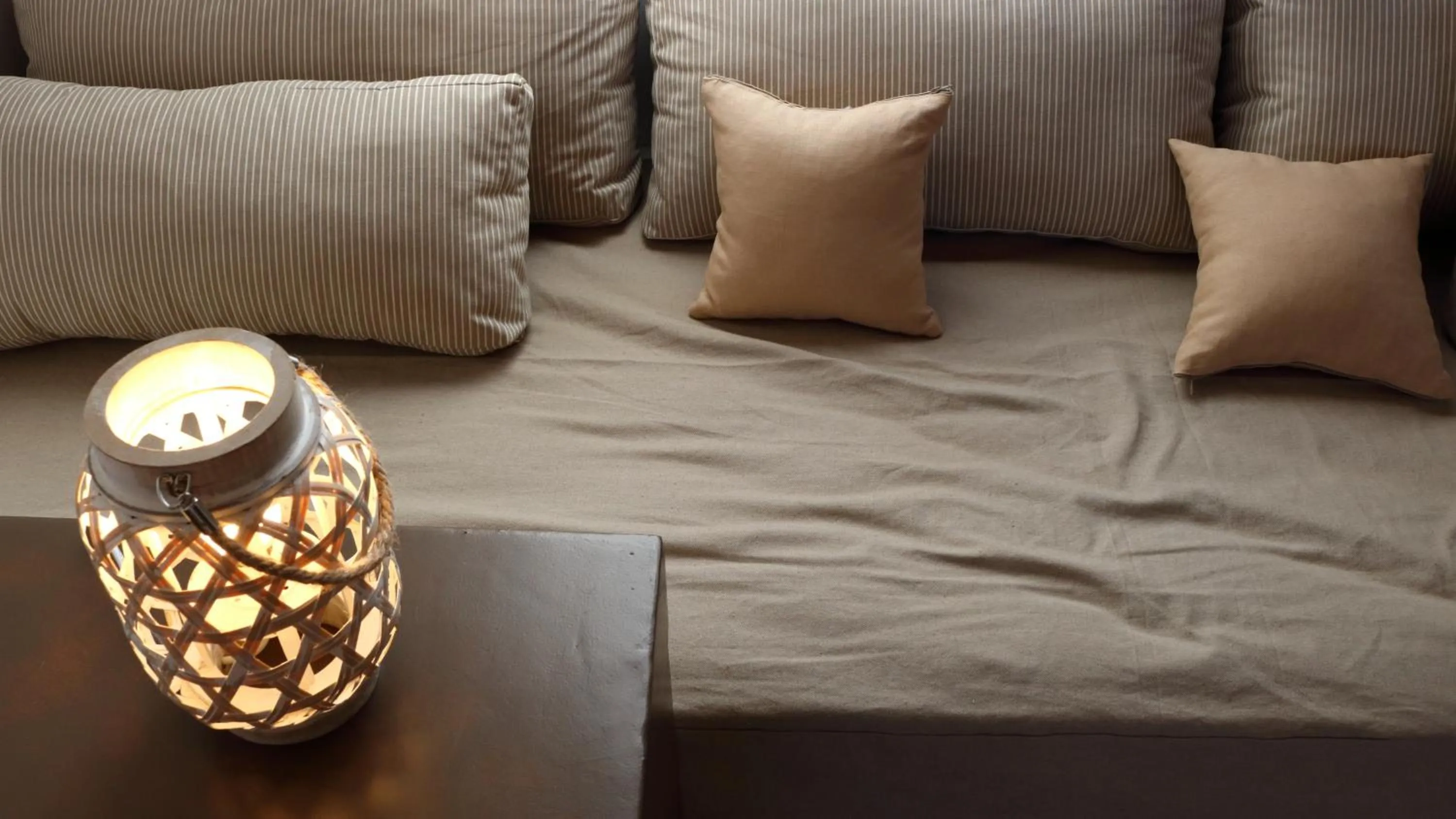 Decorative detail in Avra Pahainas