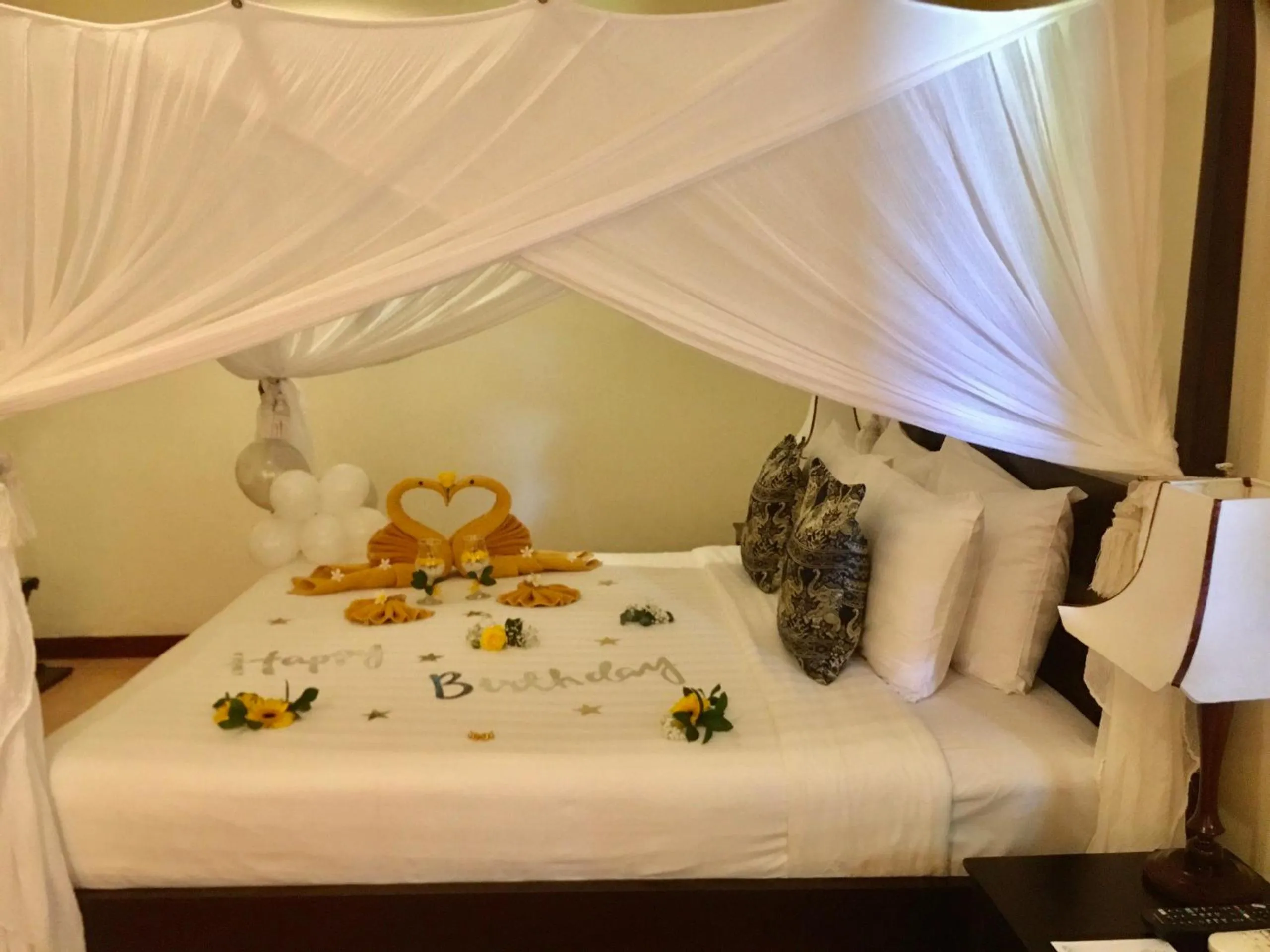 Bed in Cham Villas Resort