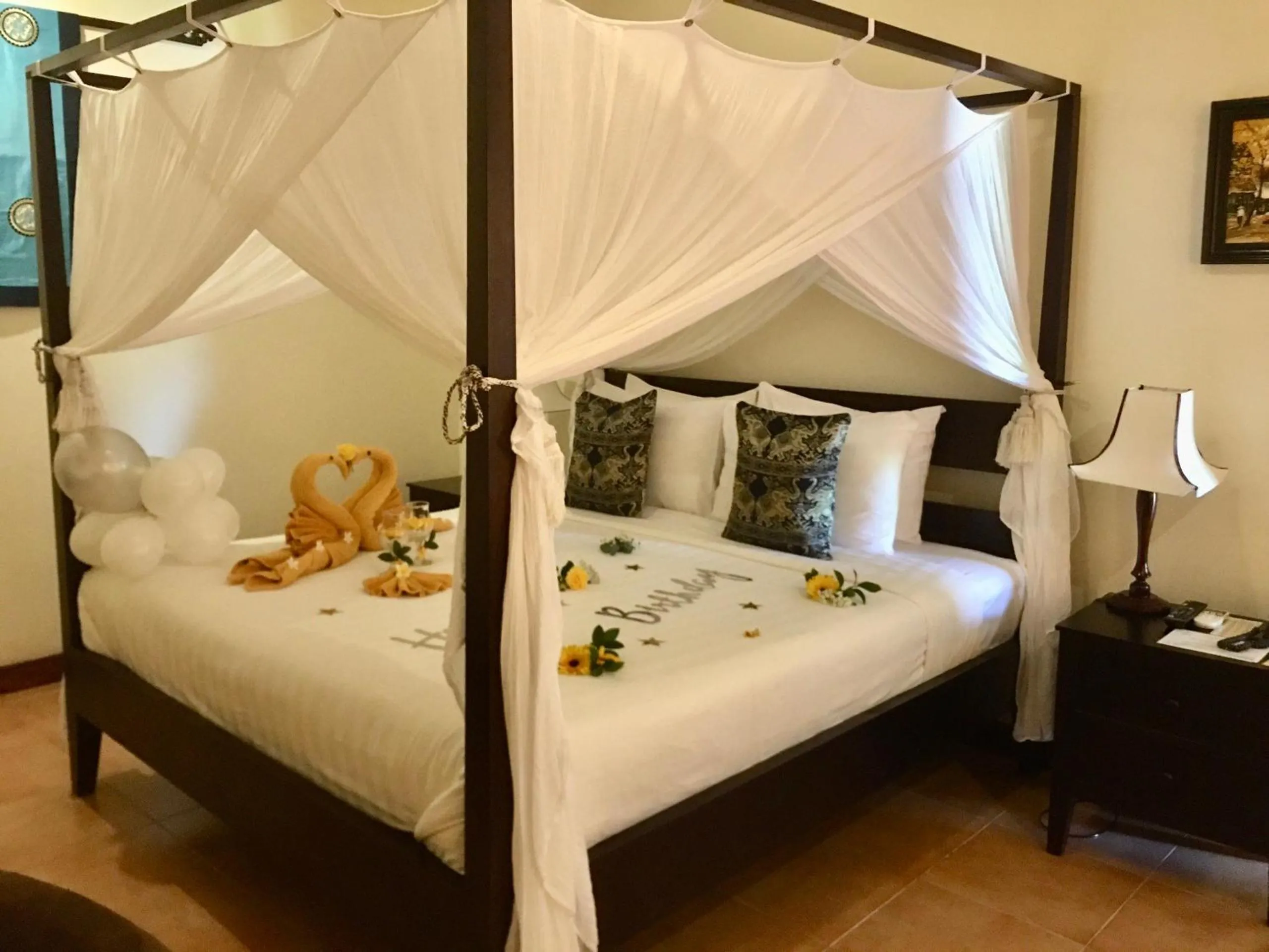 Bed in Cham Villas Resort