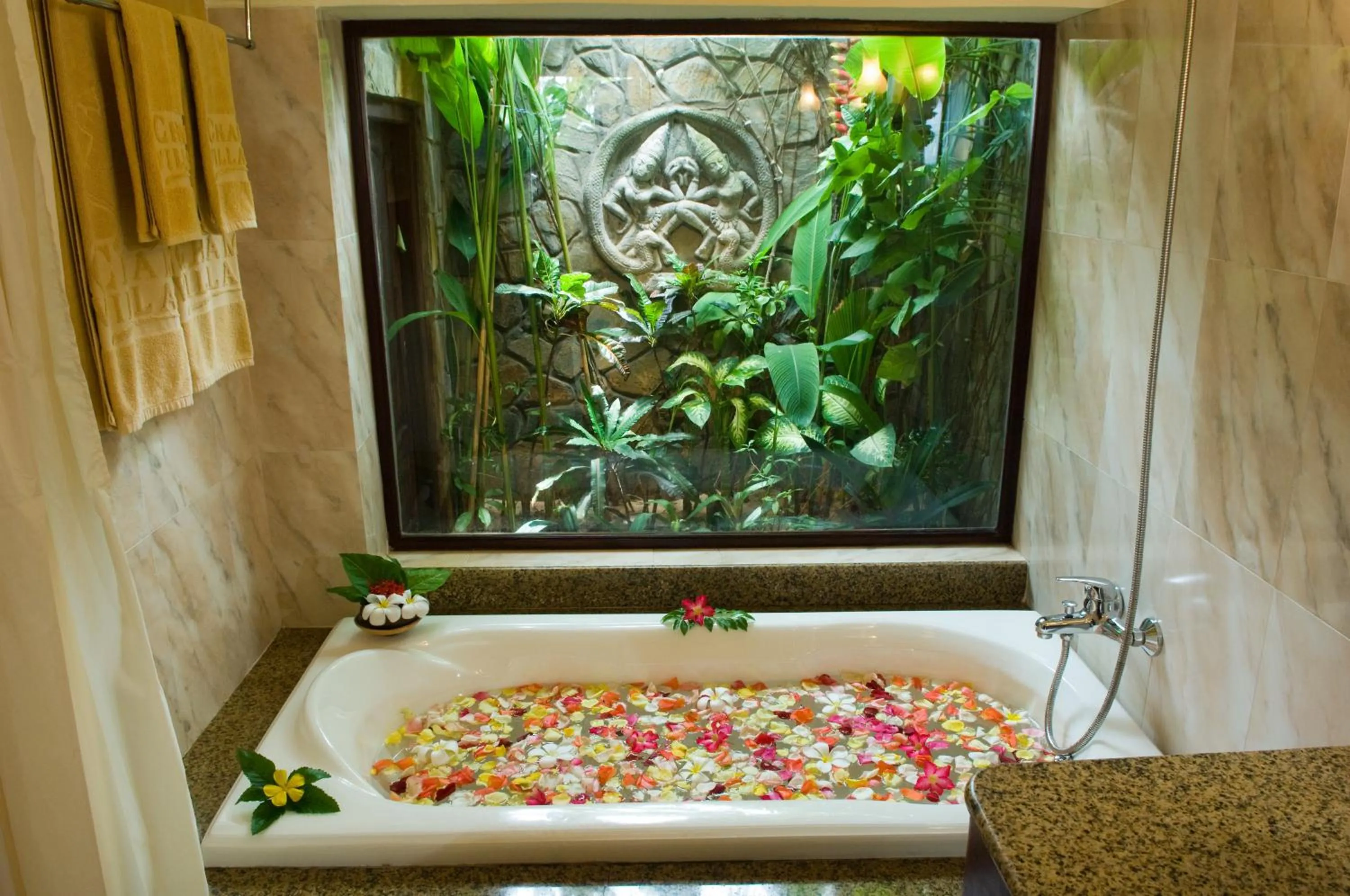 Bathroom in Cham Villas Resort