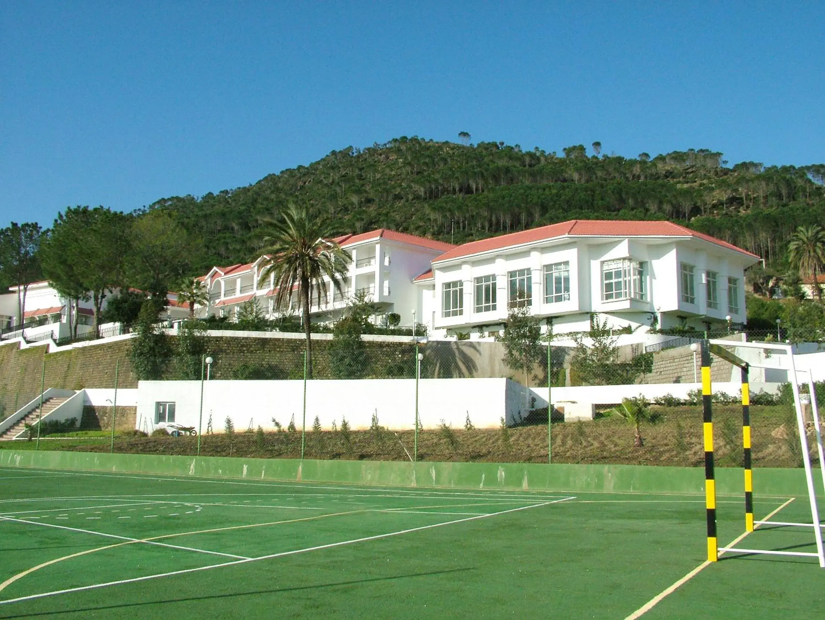 Facade/entrance in El Mouradi Hammam Bourguiba Facade/entrance in El Mouradi Hammam Bourguiba