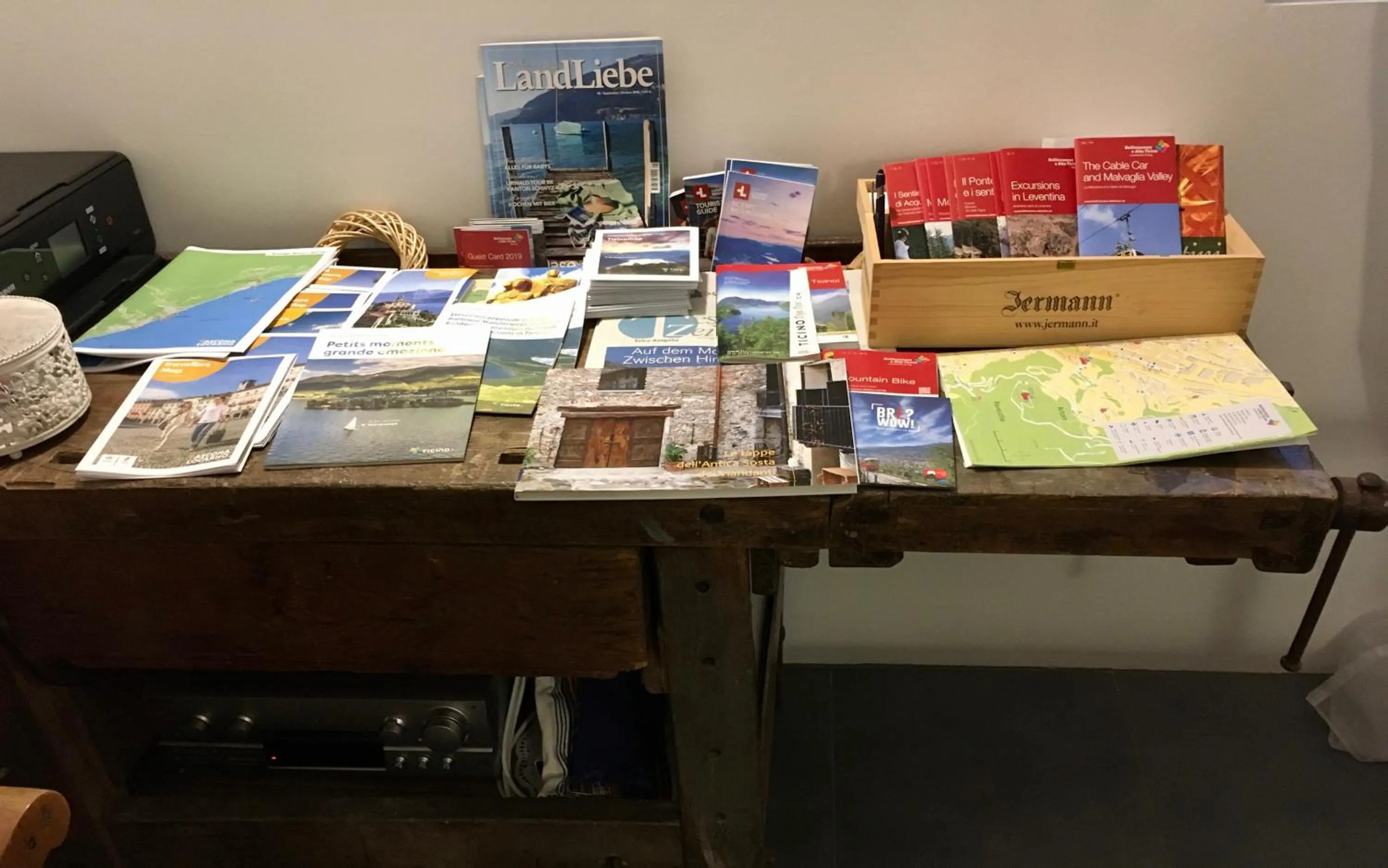 Communal lounge/ TV room in Antica Sosta dei Viandanti