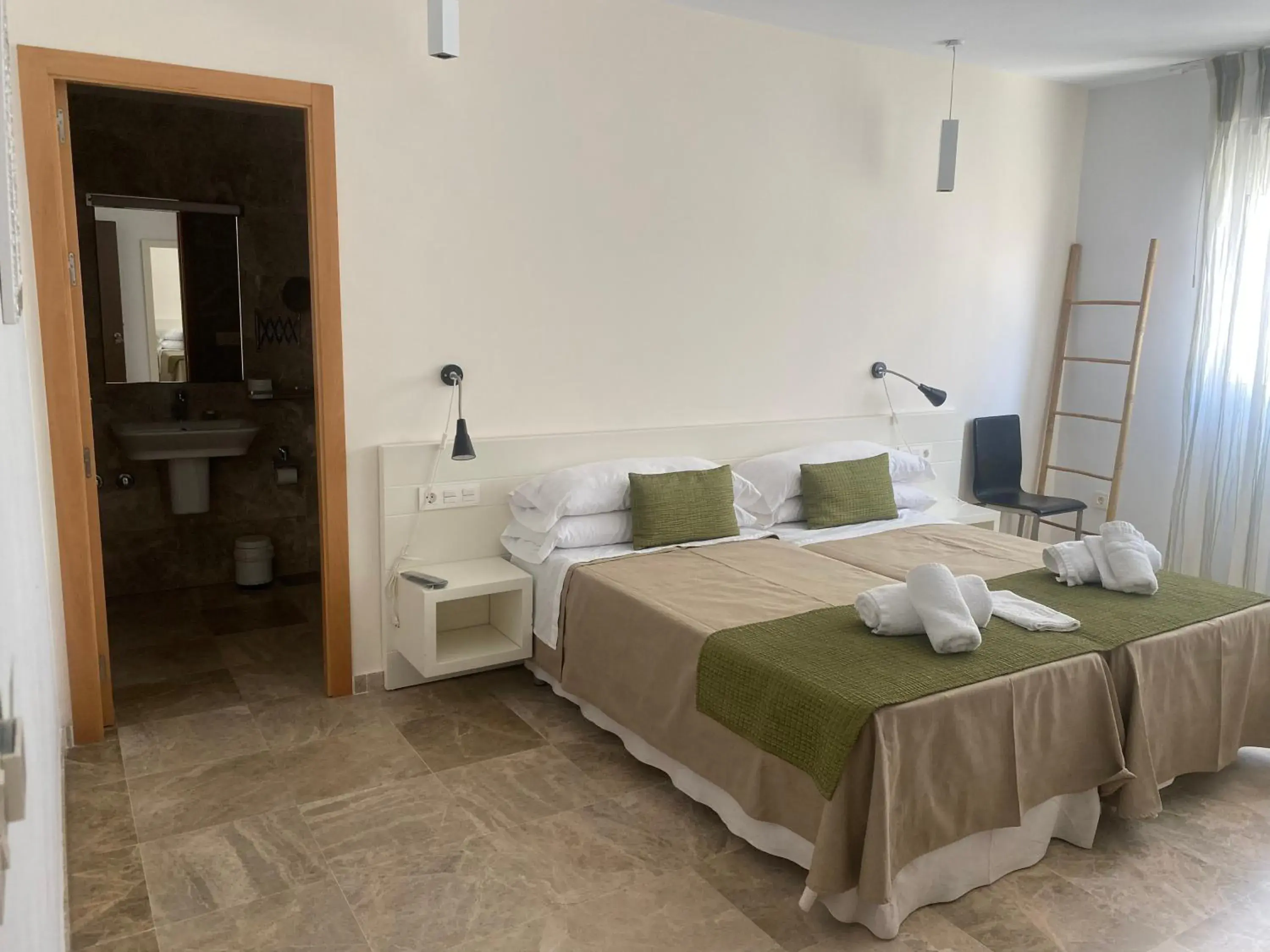 Photo of the whole room, Bed in Hotel Senderos Photo of the whole room, Bed in Hotel Senderos