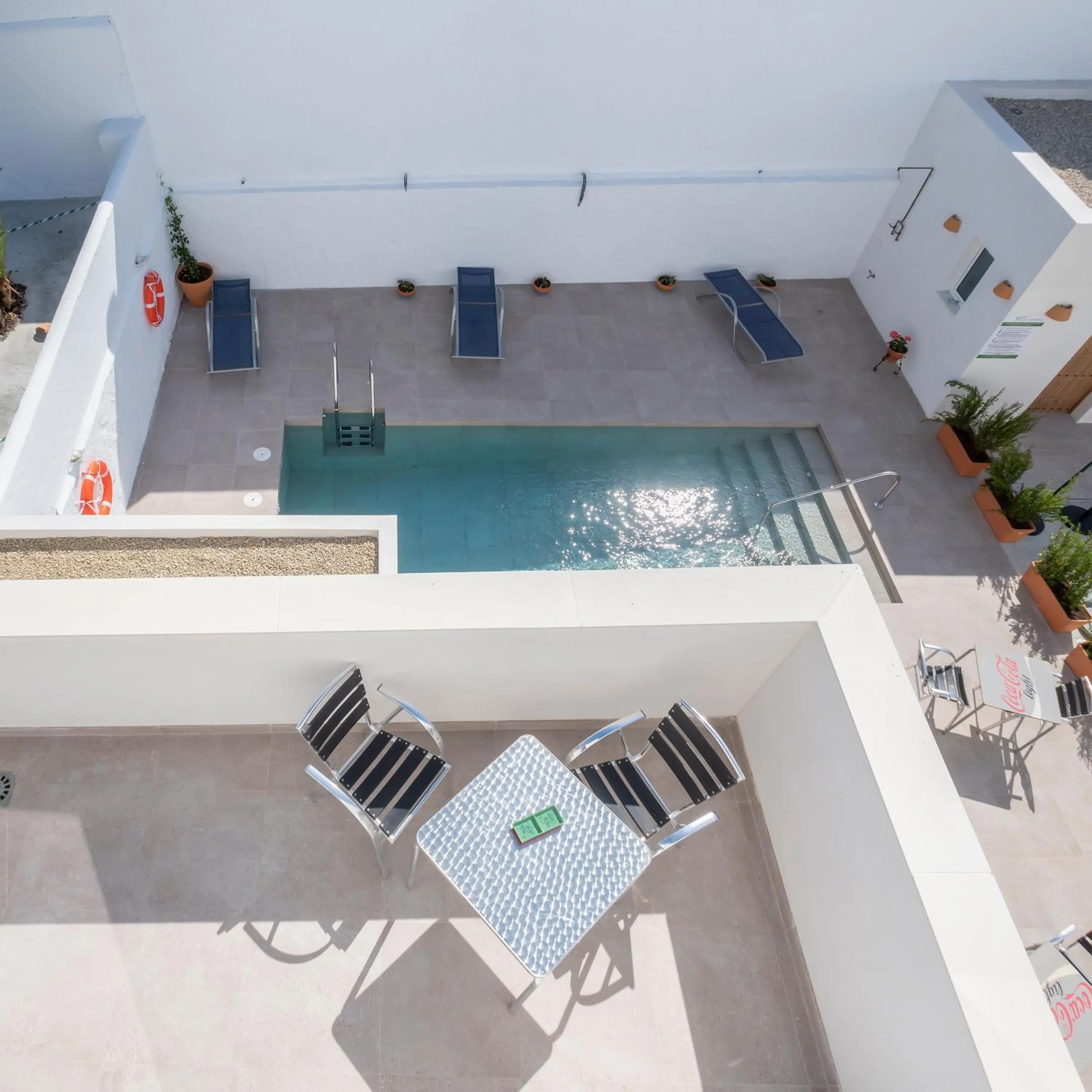 Swimming pool in Hotel Senderos
