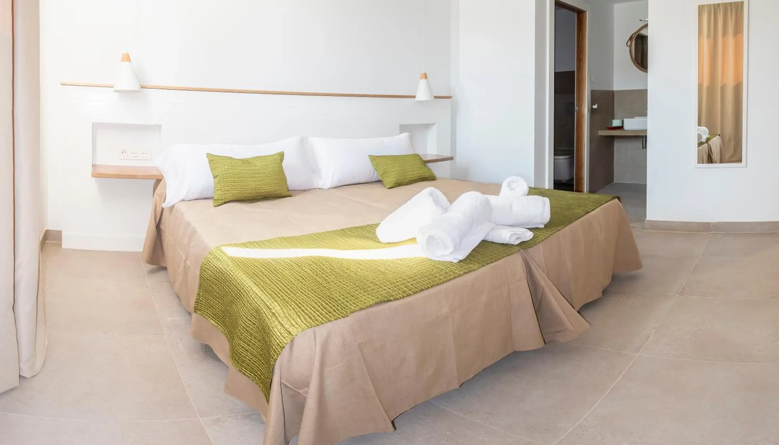 Bedroom, Bed in Hotel Senderos Bedroom, Bed in Hotel Senderos